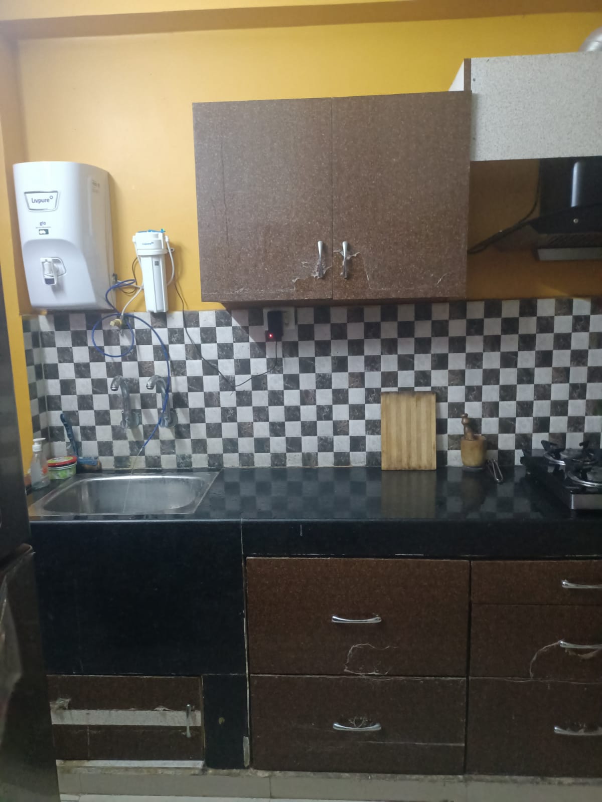 https://findmyroom-property-images-india.s3.ap-south-1.amazonaws.com/rkejz-1704258178568-40327.jpg