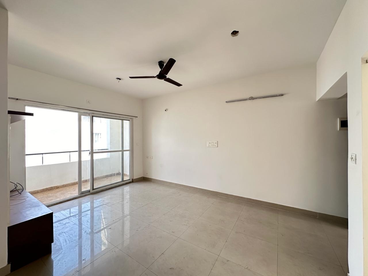 https://findmyroom-property-images-india.s3.ap-south-1.amazonaws.com/rkjvp-1711116251448-18842.jpeg