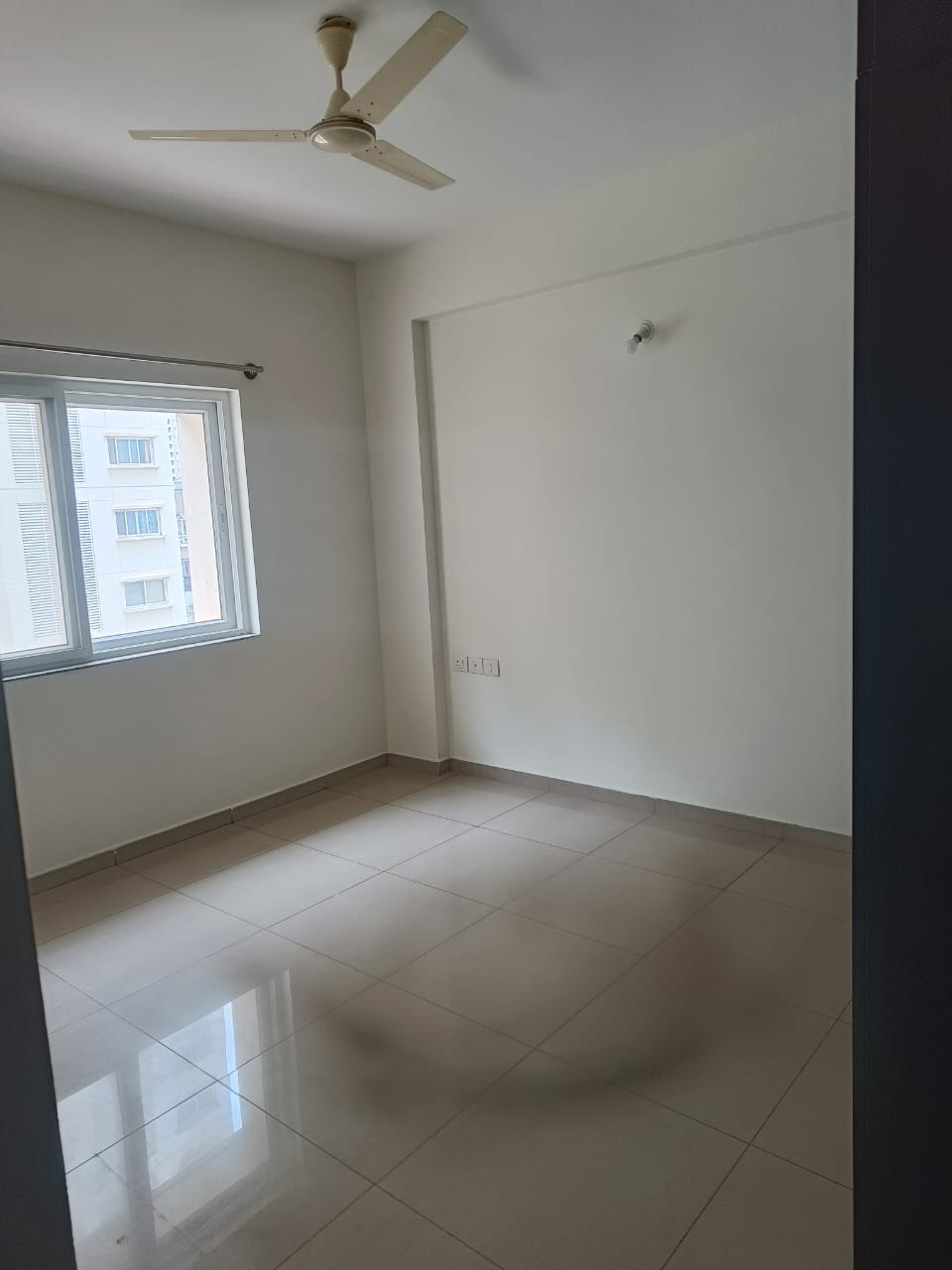 https://findmyroom-property-images-india.s3.ap-south-1.amazonaws.com/rmaqy-1691506743022-56148.jpeg