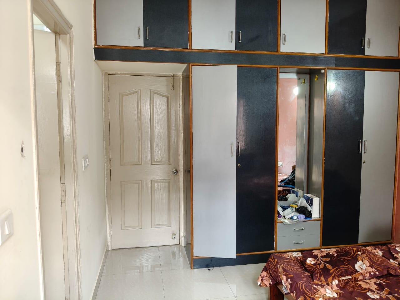 https://findmyroom-property-images-india.s3.ap-south-1.amazonaws.com/rppyb-1760002182150-01315