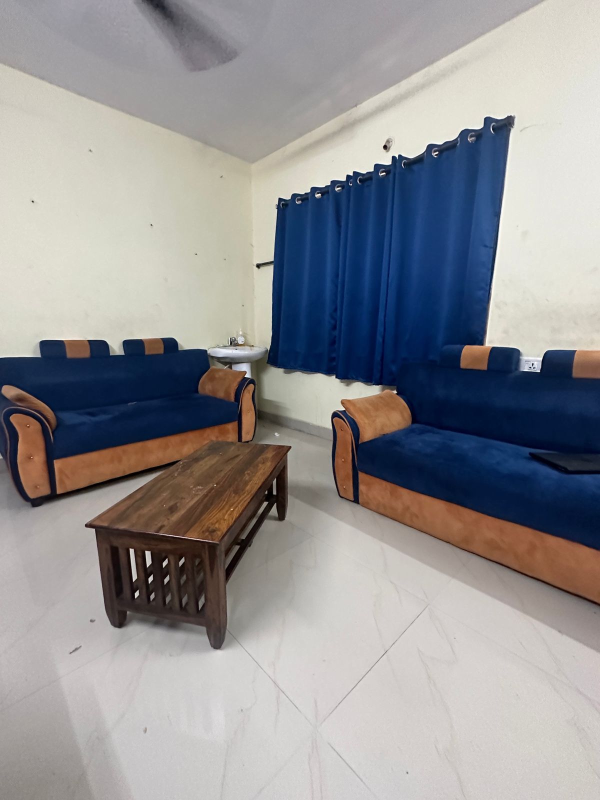 https://findmyroom-property-images-india.s3.ap-south-1.amazonaws.com/rrnjb-1687766883359-05281.jpg