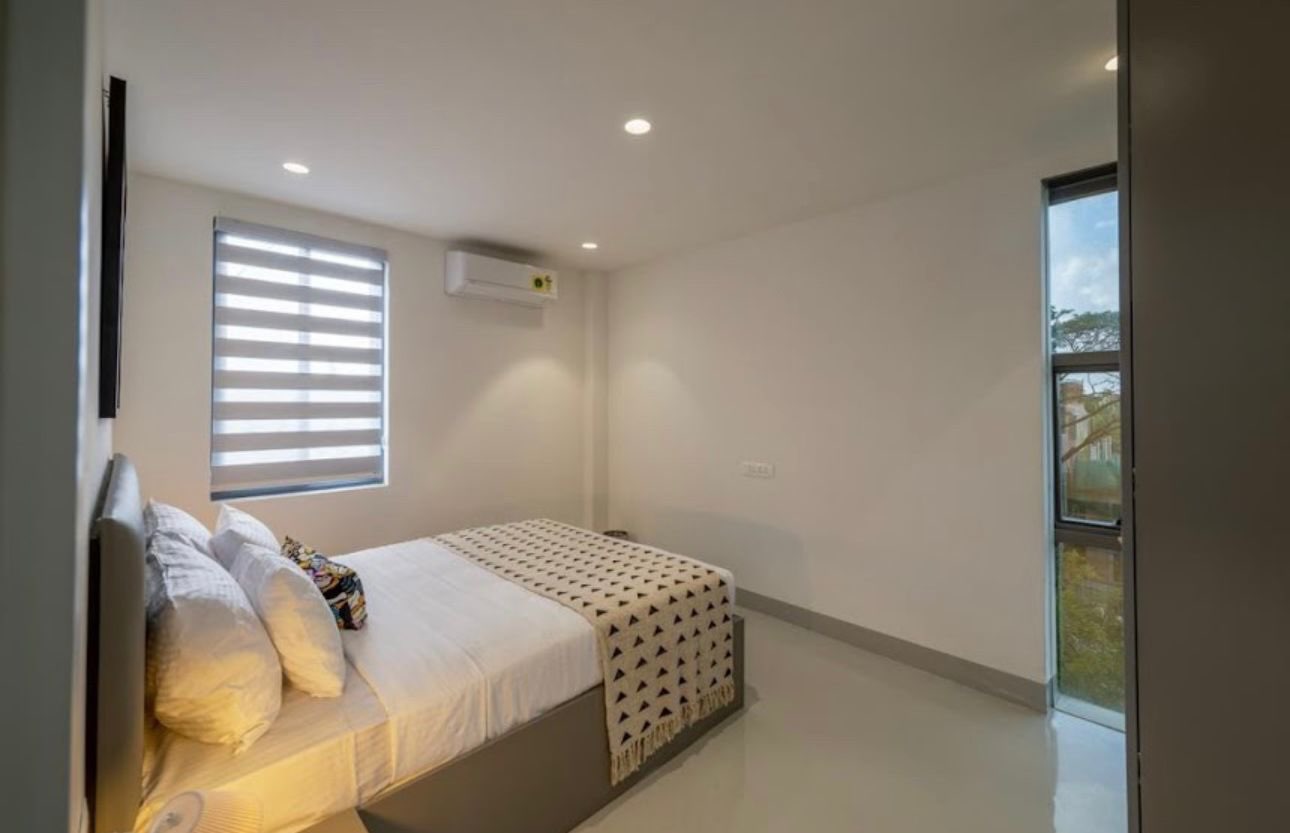 https://findmyroom-property-images-india.s3.ap-south-1.amazonaws.com/rtnjf-1759935053413-80542