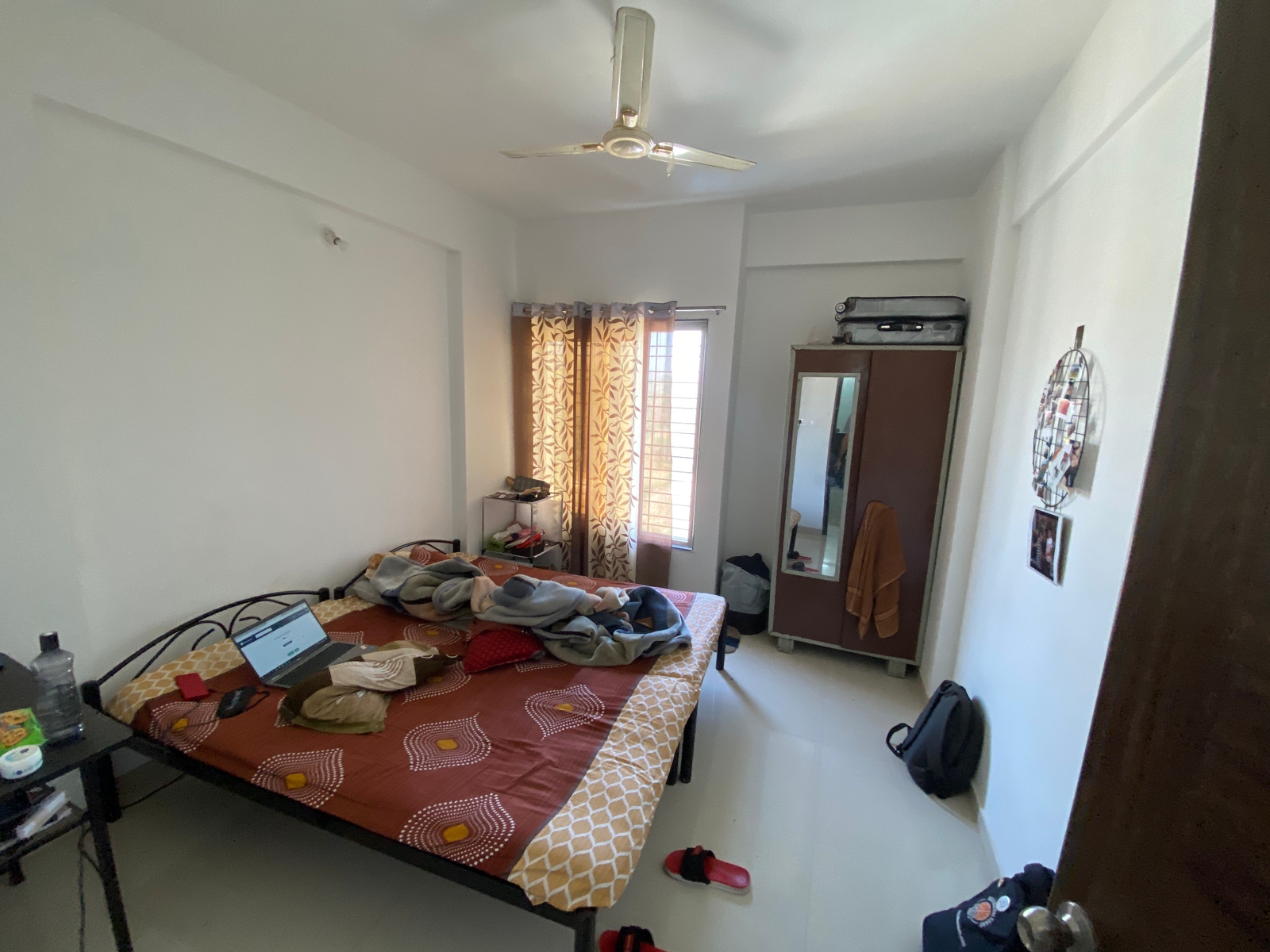 https://findmyroom-property-images-india.s3.ap-south-1.amazonaws.com/rurqg-1672647185335-74451.jpeg