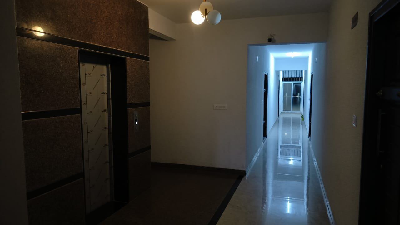 https://findmyroom-property-images-india.s3.ap-south-1.amazonaws.com/ruzag-1766389111690-40072