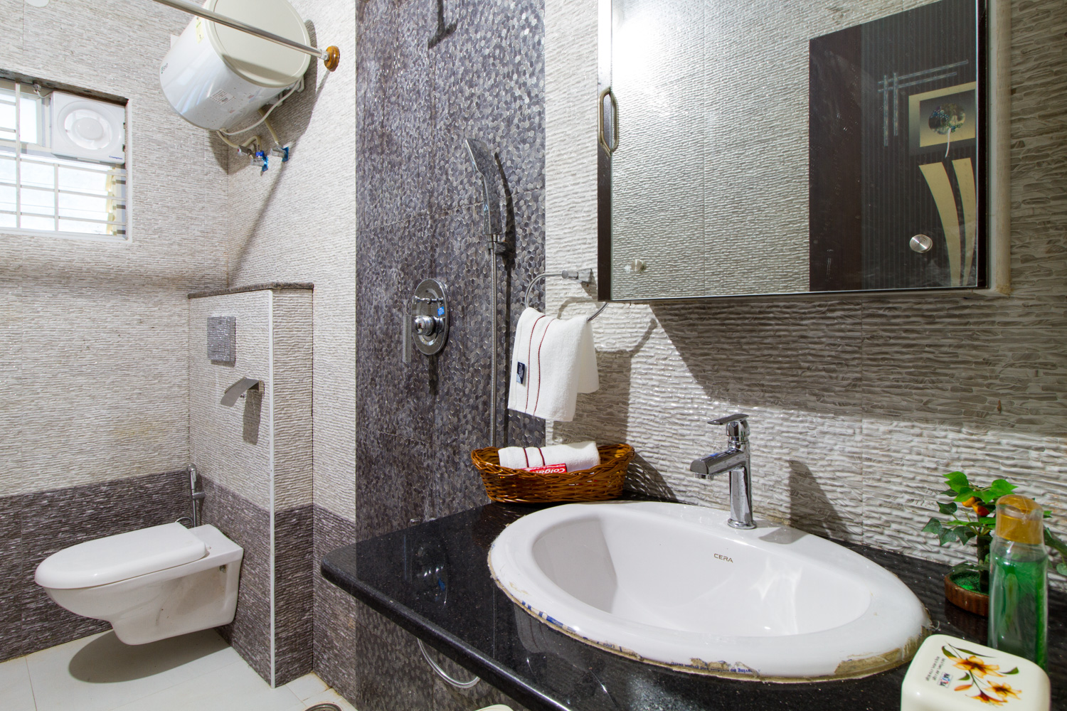 https://findmyroom-property-images-india.s3.ap-south-1.amazonaws.com/sahhn-1745248115469-53626.jpg