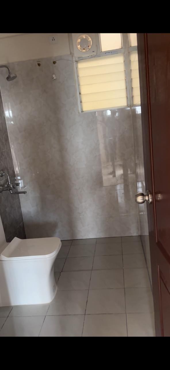 https://findmyroom-property-images-india.s3.ap-south-1.amazonaws.com/sbhtr-1759750507817-50050