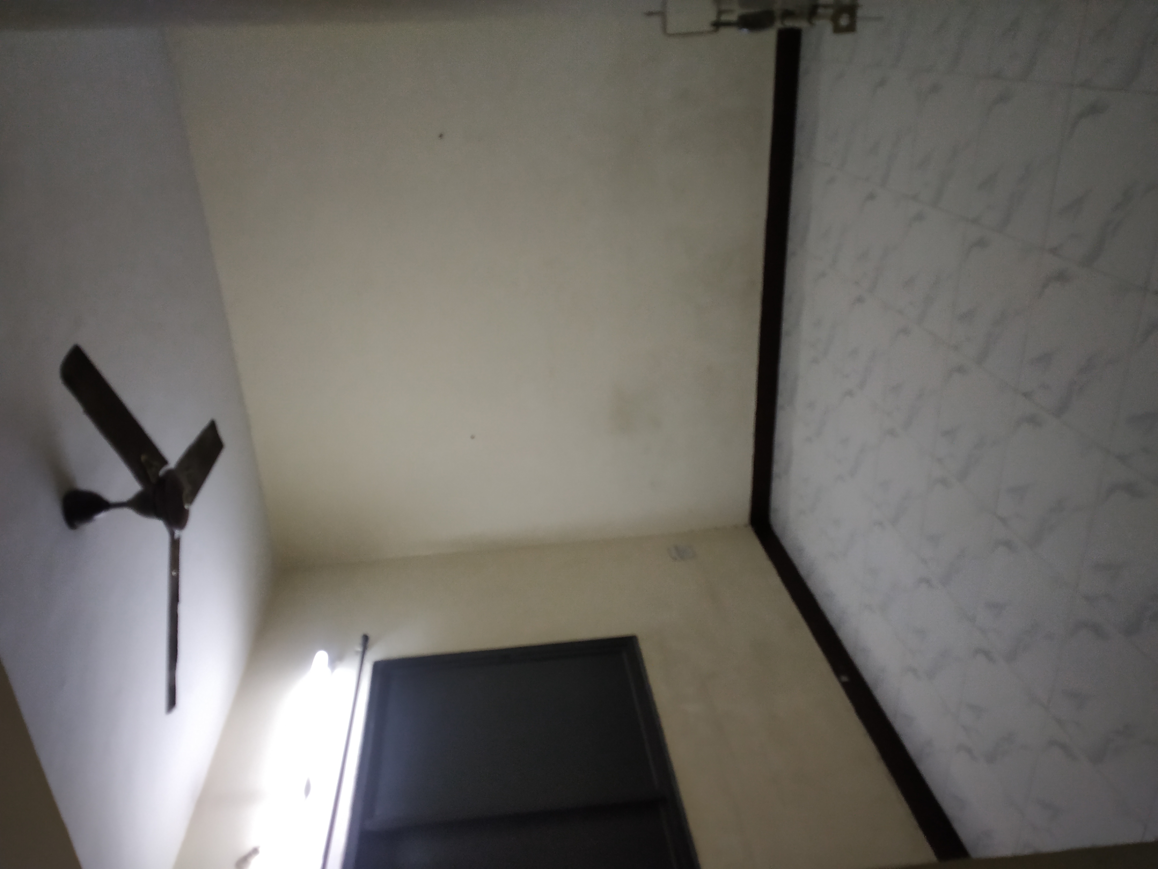 https://findmyroom-property-images-india.s3.ap-south-1.amazonaws.com/semwm-1715445202556-85817.jpg