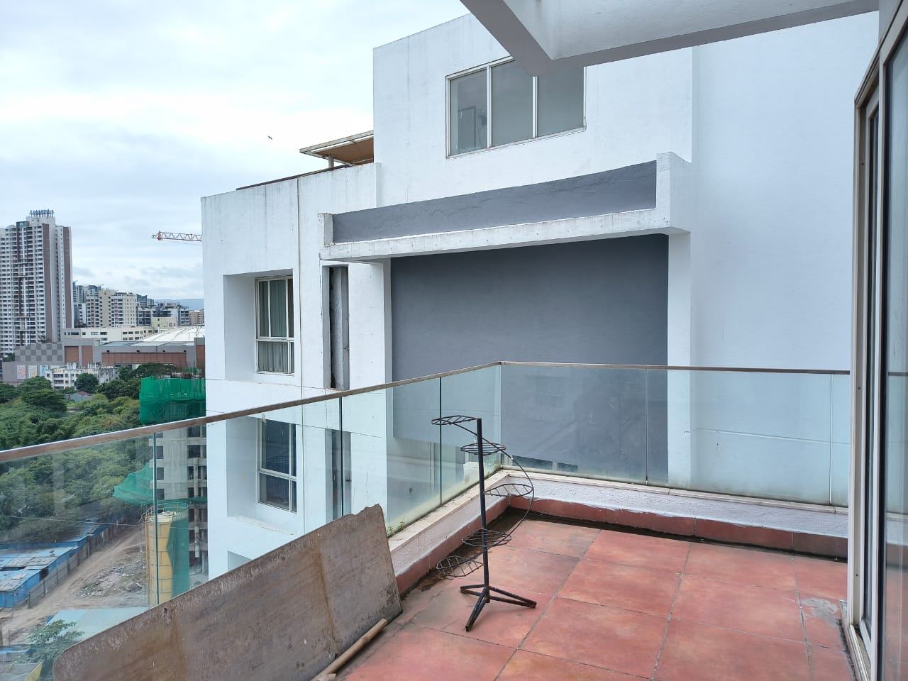 https://findmyroom-property-images-india.s3.ap-south-1.amazonaws.com/seyyb-1760904298157-13025