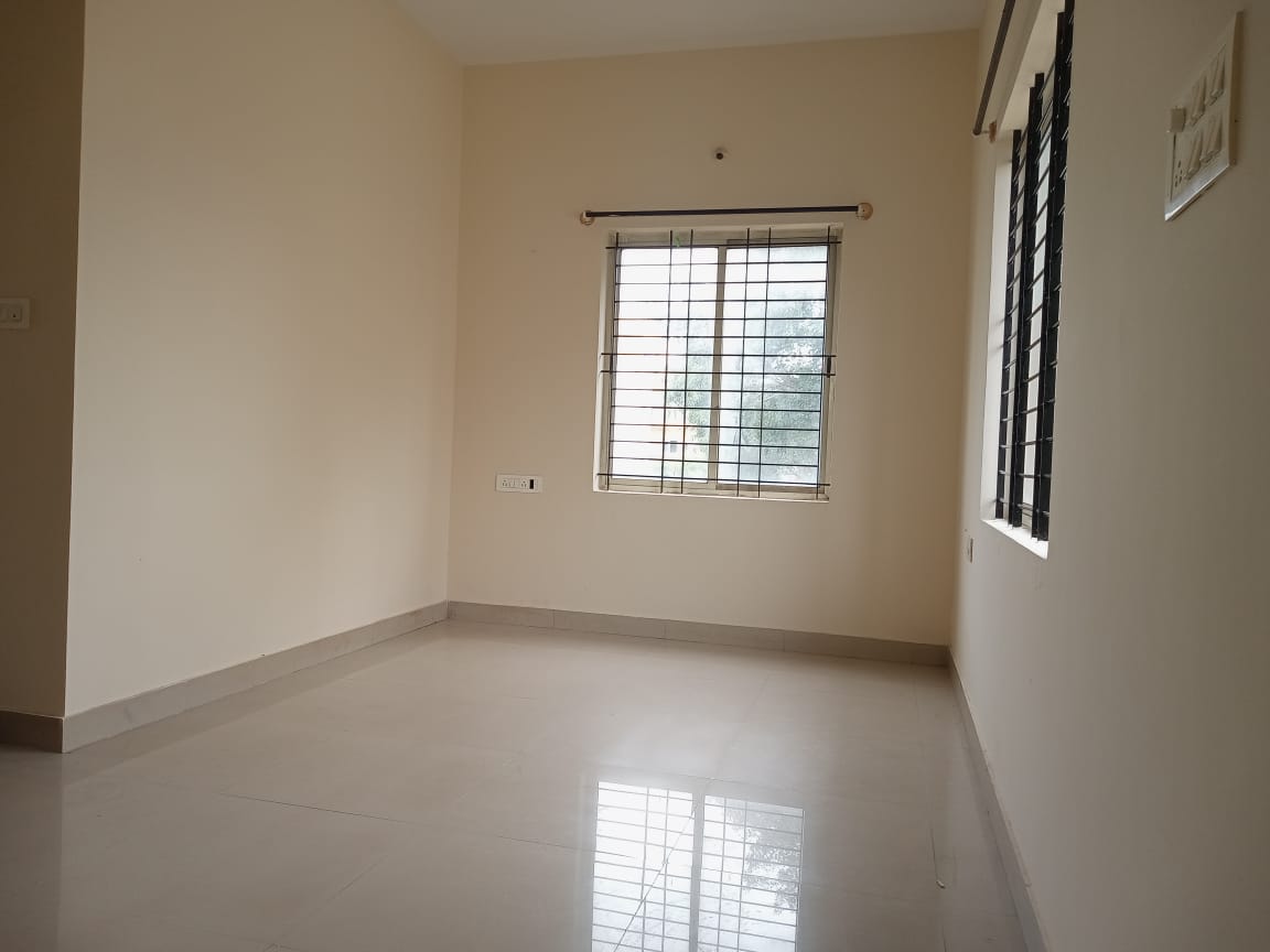 https://findmyroom-property-images-india.s3.ap-south-1.amazonaws.com/shgmy-1741359695211-68132.jpeg