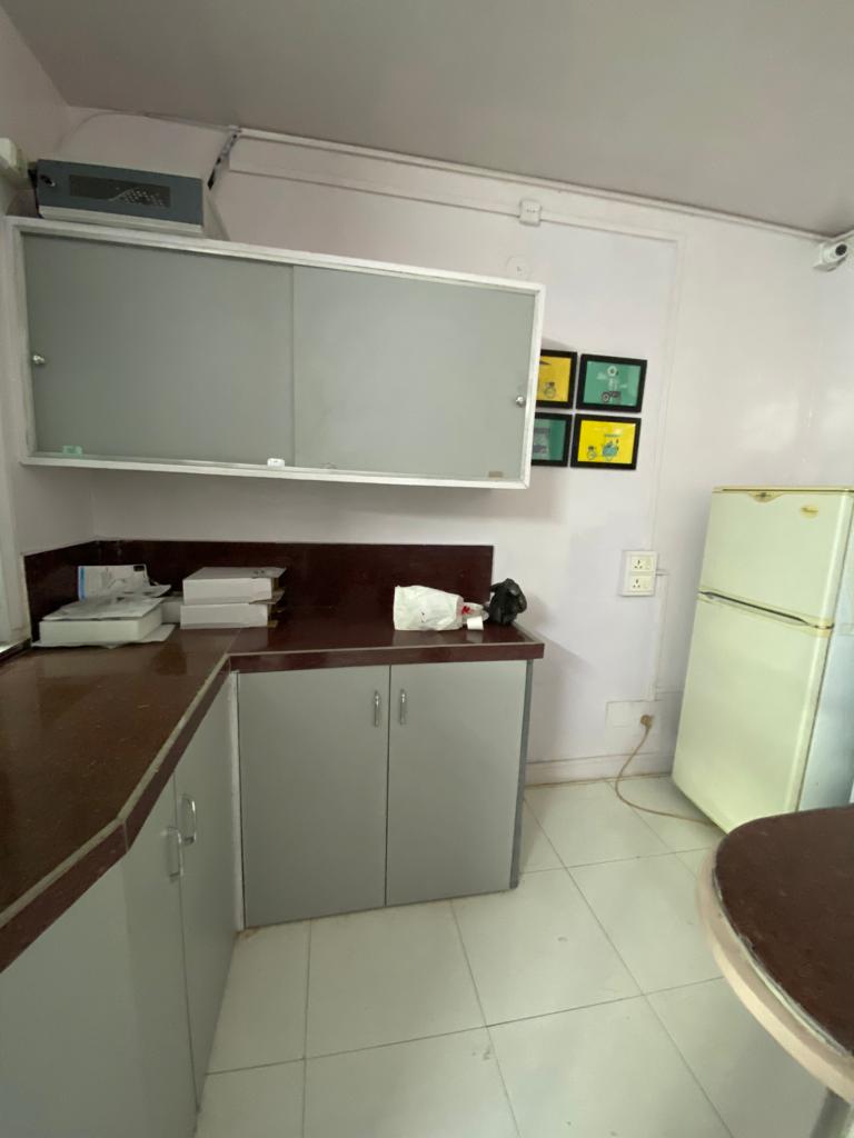 https://findmyroom-property-images-india.s3.ap-south-1.amazonaws.com/shgqs-1645080604436-68075.jpeg