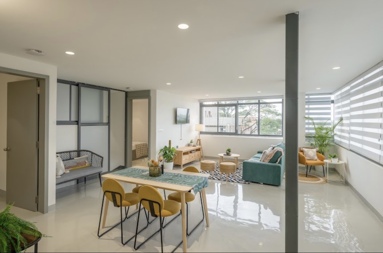 https://findmyroom-property-images-india.s3.ap-south-1.amazonaws.com/shjtc-1759677512864-40613.jpeg