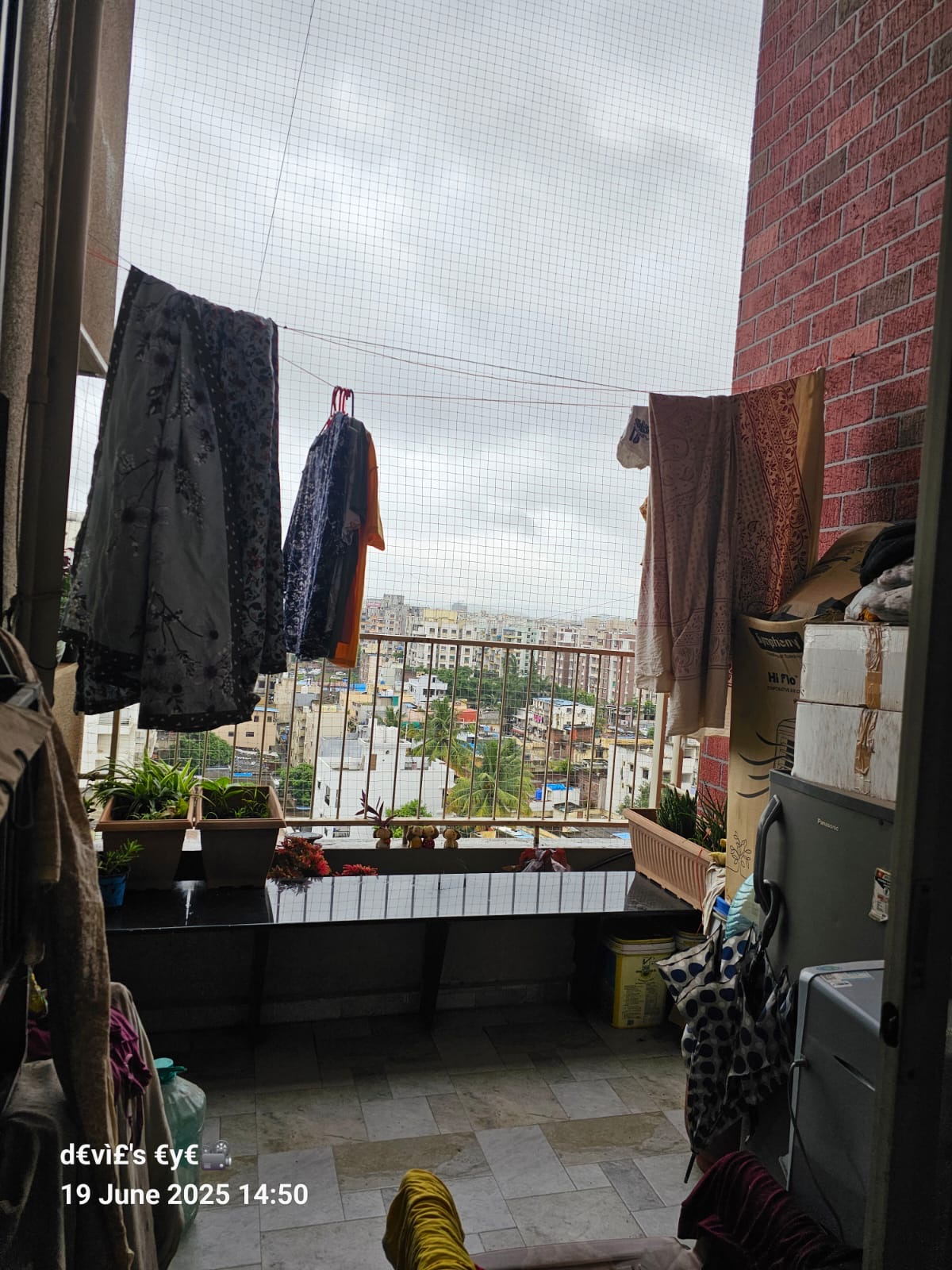 https://findmyroom-property-images-india.s3.ap-south-1.amazonaws.com/sjjel-1753623040969-28712.jpeg