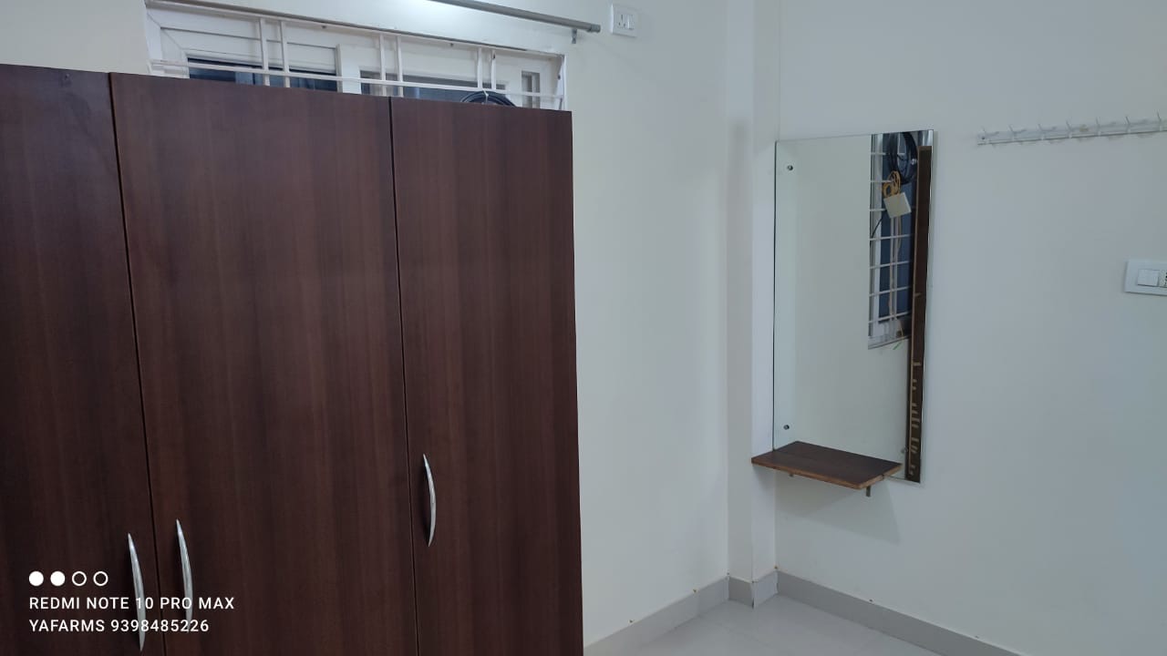 https://findmyroom-property-images-india.s3.ap-south-1.amazonaws.com/sjqyw-1712137575237-71030.jpeg