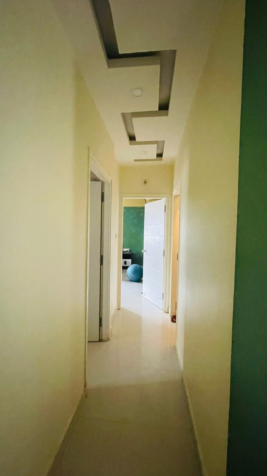 https://findmyroom-property-images-india.s3.ap-south-1.amazonaws.com/skcmj-1734970643362-85761.jpg