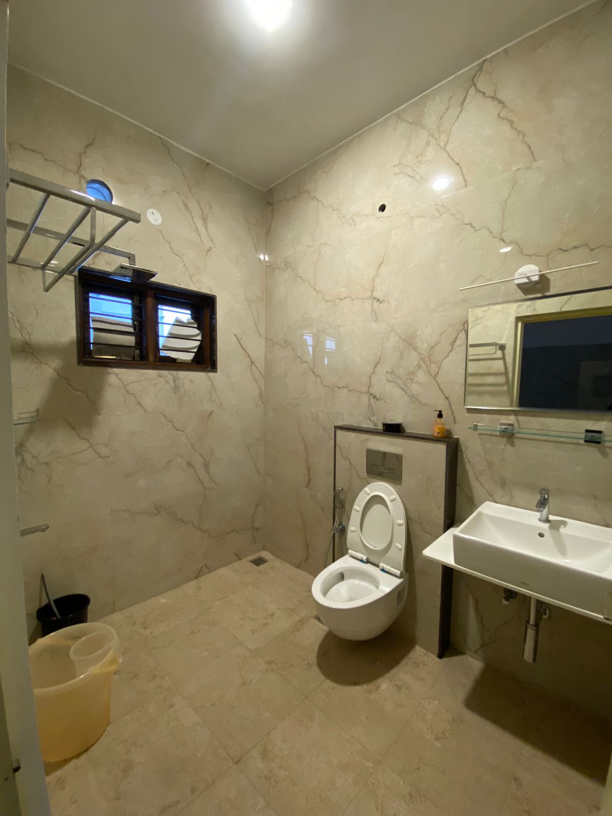 https://findmyroom-property-images-india.s3.ap-south-1.amazonaws.com/skcnd-1726208467026-17502.jpeg