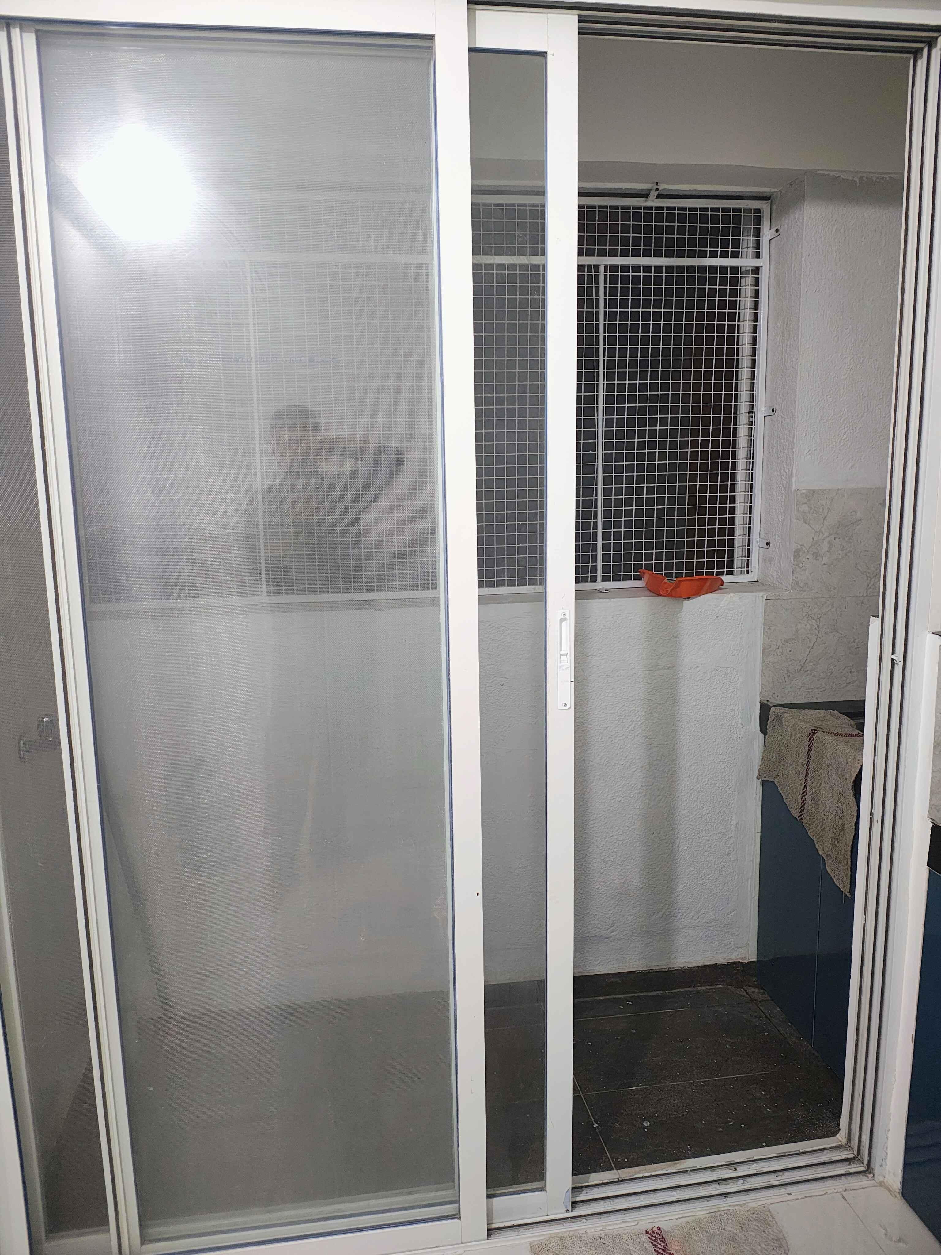 https://findmyroom-property-images-india.s3.ap-south-1.amazonaws.com/snefr-1759119346309-74866.jpg