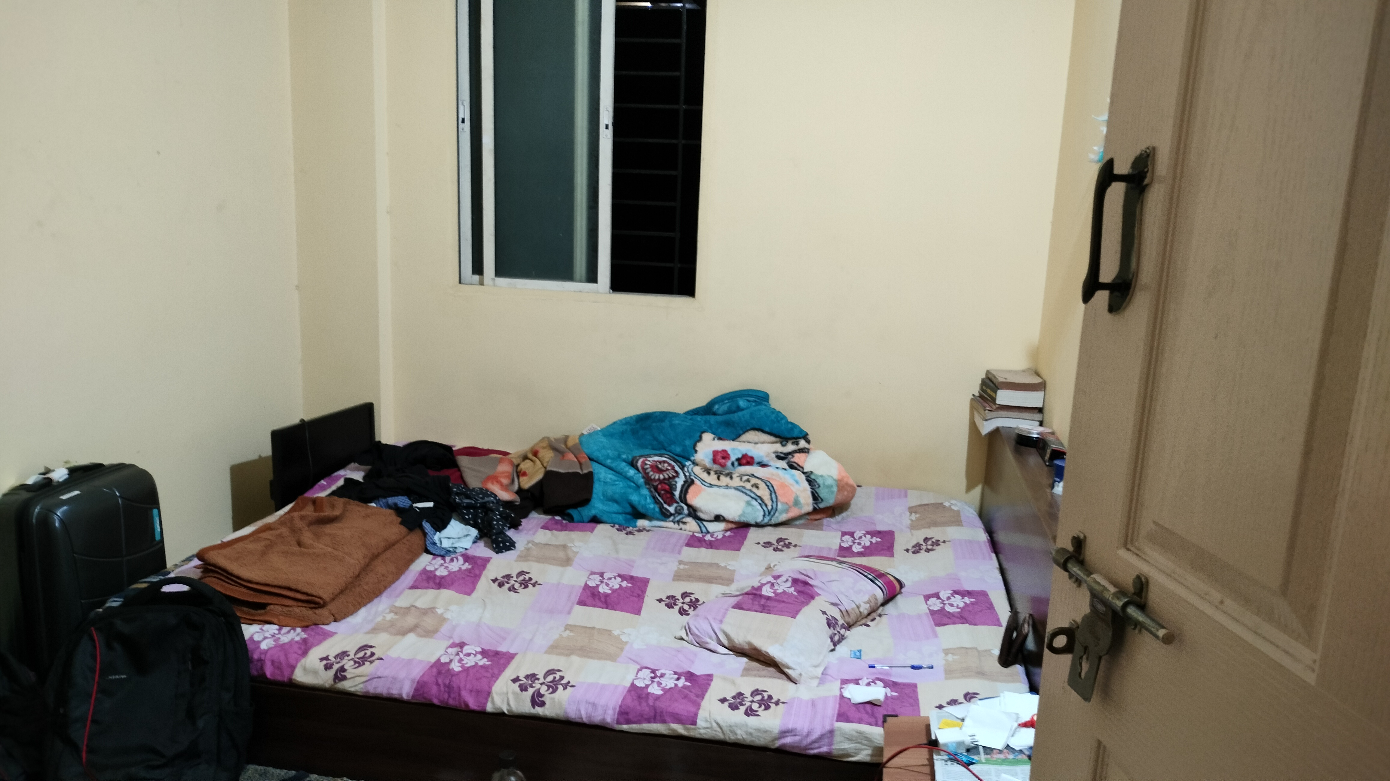 https://findmyroom-property-images-india.s3.ap-south-1.amazonaws.com/snzny-1696532255804-03841.jpg