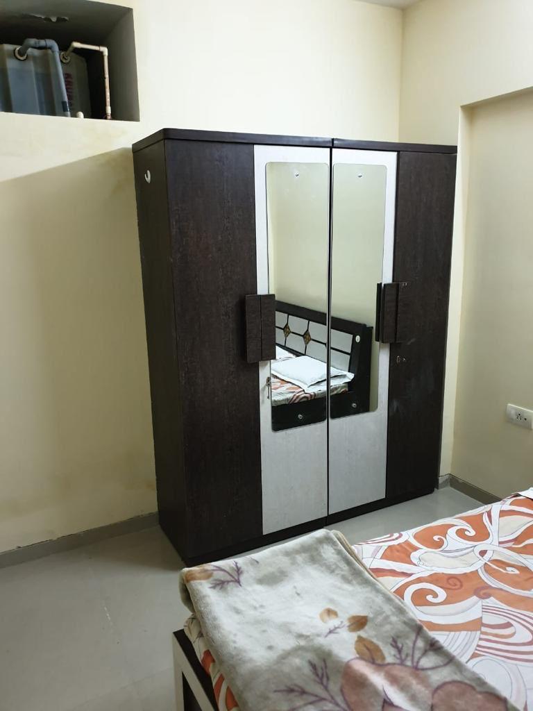 https://findmyroom-property-images-india.s3.ap-south-1.amazonaws.com/splck-1770550080745-64777