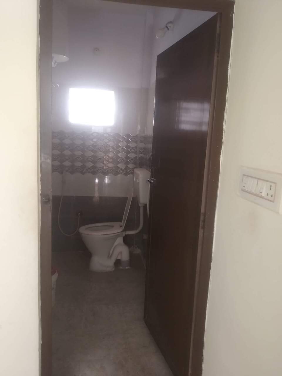 https://findmyroom-property-images-india.s3.ap-south-1.amazonaws.com/srnqh-1712904911933-07066.jpg
