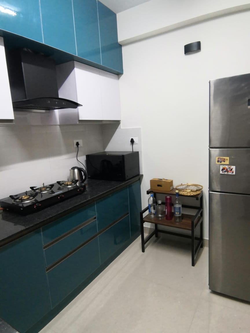 https://findmyroom-property-images-india.s3.ap-south-1.amazonaws.com/svdly-1708958944390-72875.jpeg