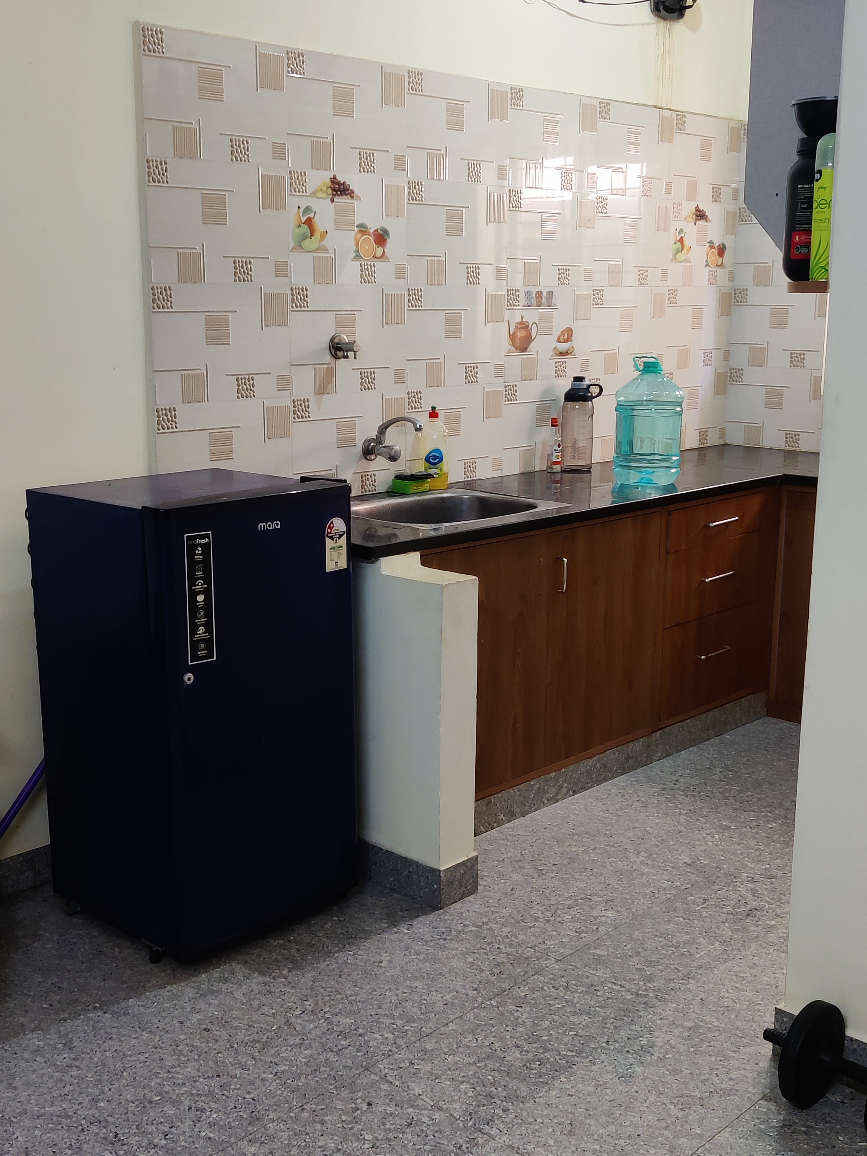 https://findmyroom-property-images-india.s3.ap-south-1.amazonaws.com/svihy-1749288568673-60381.jpg