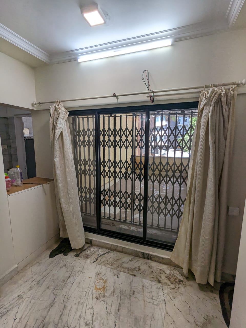 https://findmyroom-property-images-india.s3.ap-south-1.amazonaws.com/swnhl-1760286155856-26132