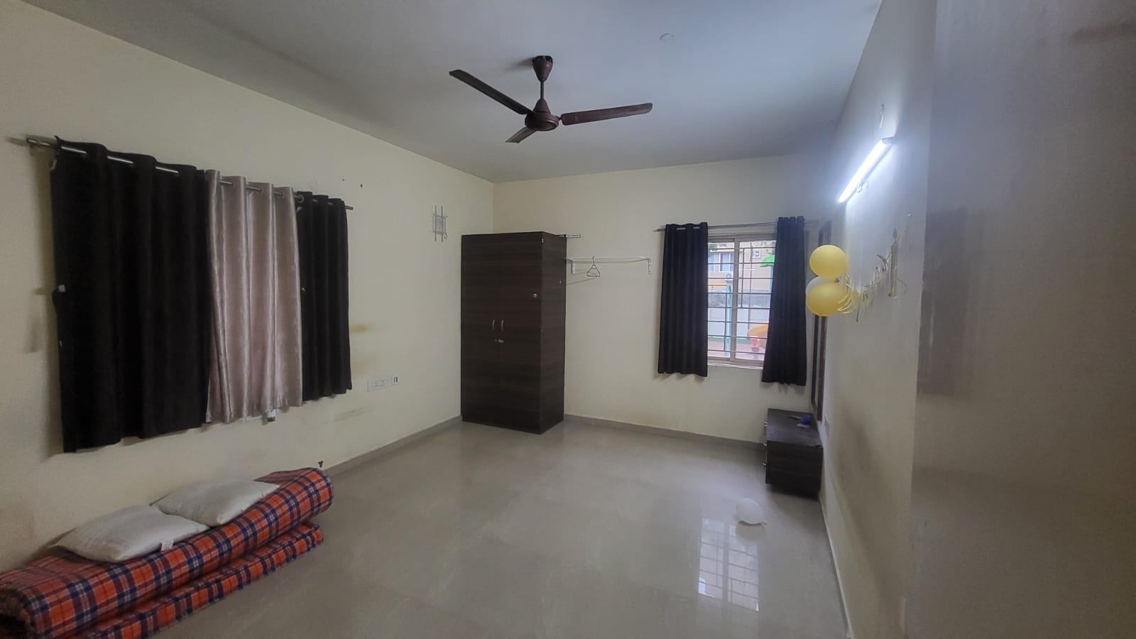 https://findmyroom-property-images-india.s3.ap-south-1.amazonaws.com/szrqo-1764689421938-80347