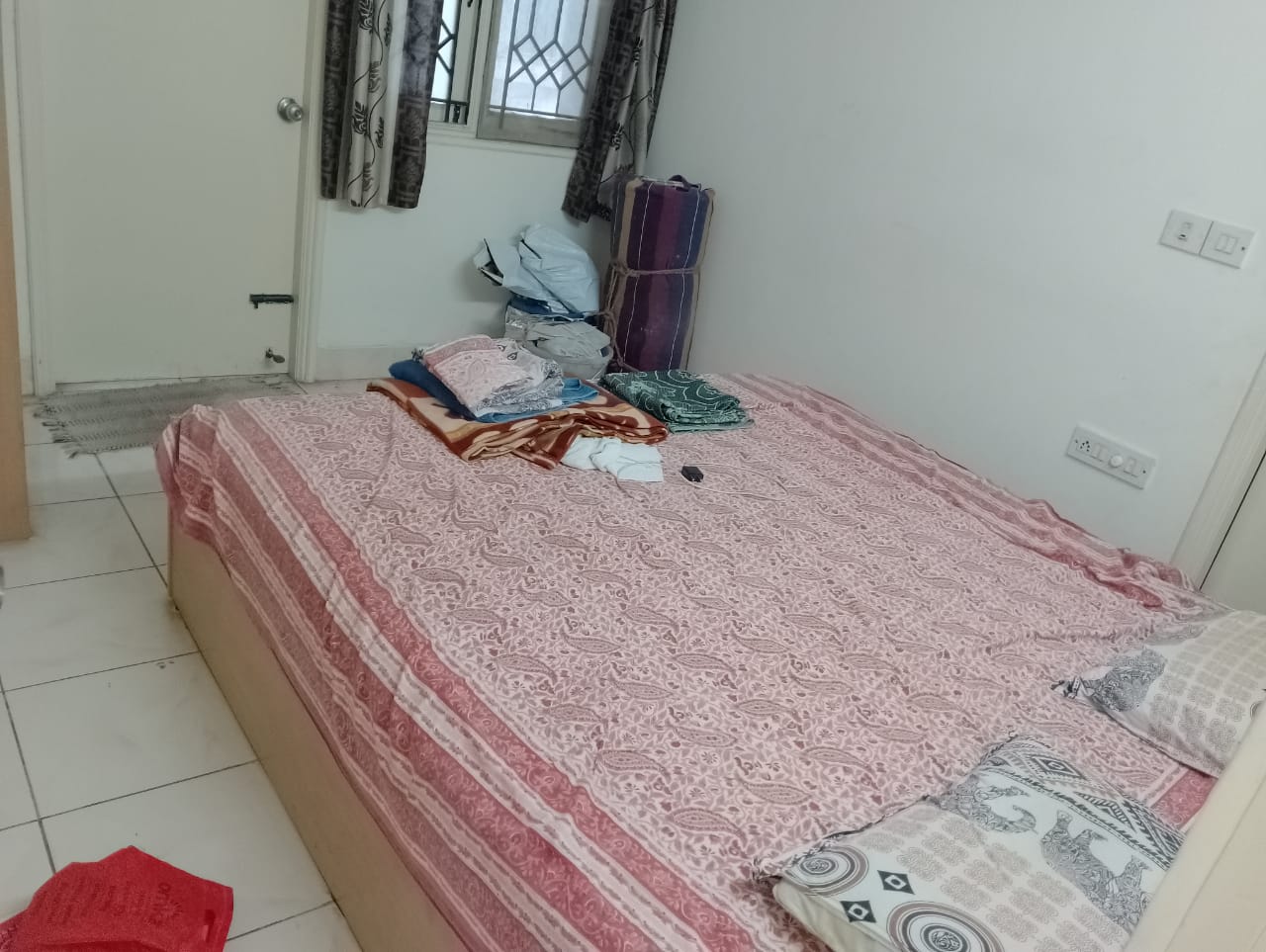 https://findmyroom-property-images-india.s3.ap-south-1.amazonaws.com/taadv-1671269258889-41645.jpg