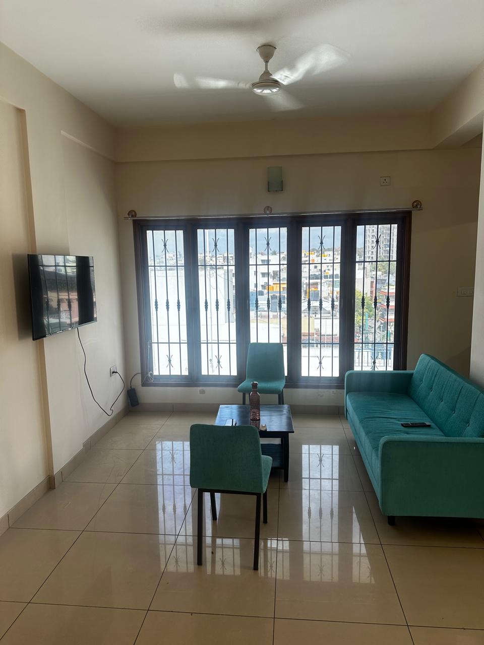 https://findmyroom-property-images-india.s3.ap-south-1.amazonaws.com/tbyqt-1732898940476-04657.jpg