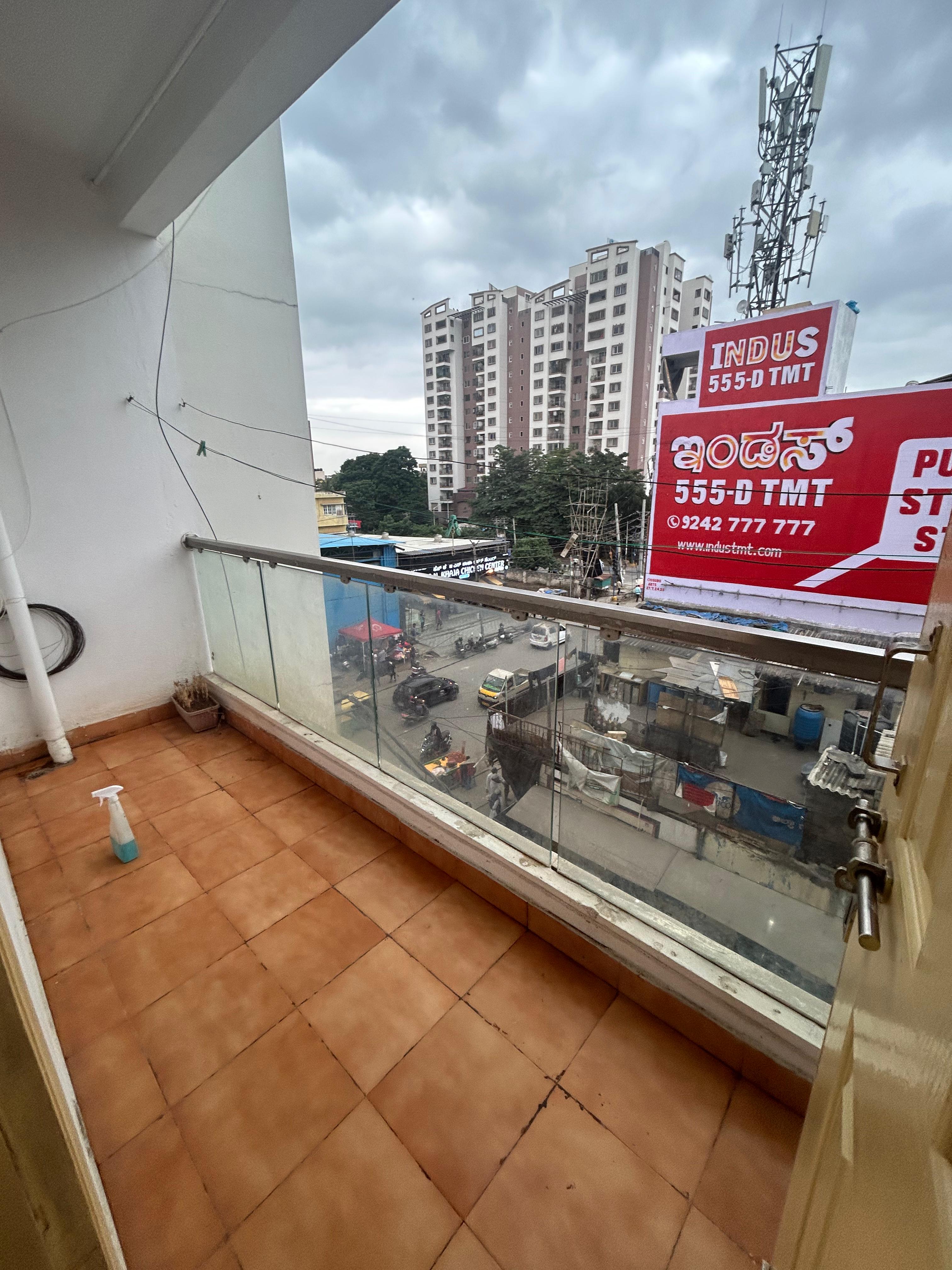 https://findmyroom-property-images-india.s3.ap-south-1.amazonaws.com/tetlx-1723065977329-23577.jpeg