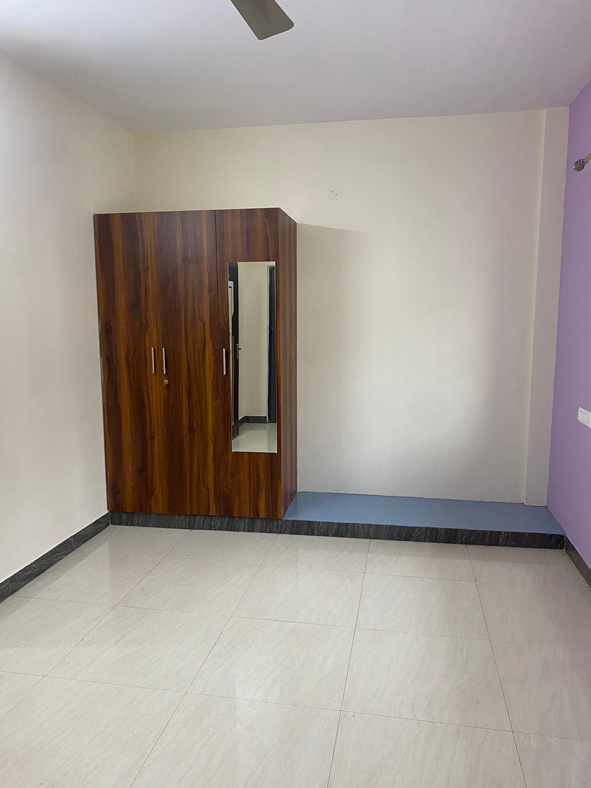 https://findmyroom-property-images-india.s3.ap-south-1.amazonaws.com/thlpd-1711169392344-43674.jpg