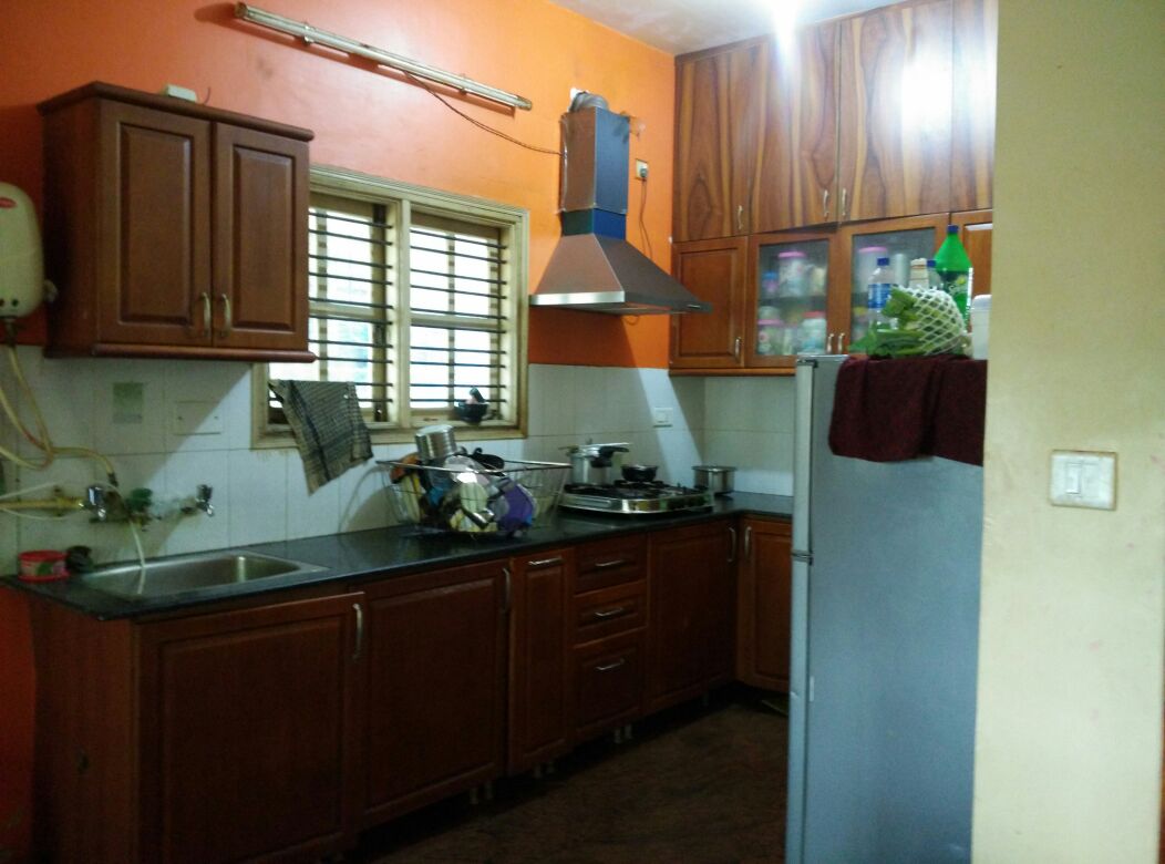 https://findmyroom-property-images-india.s3.ap-south-1.amazonaws.com/tijyc-1750656245419-40258.JPG