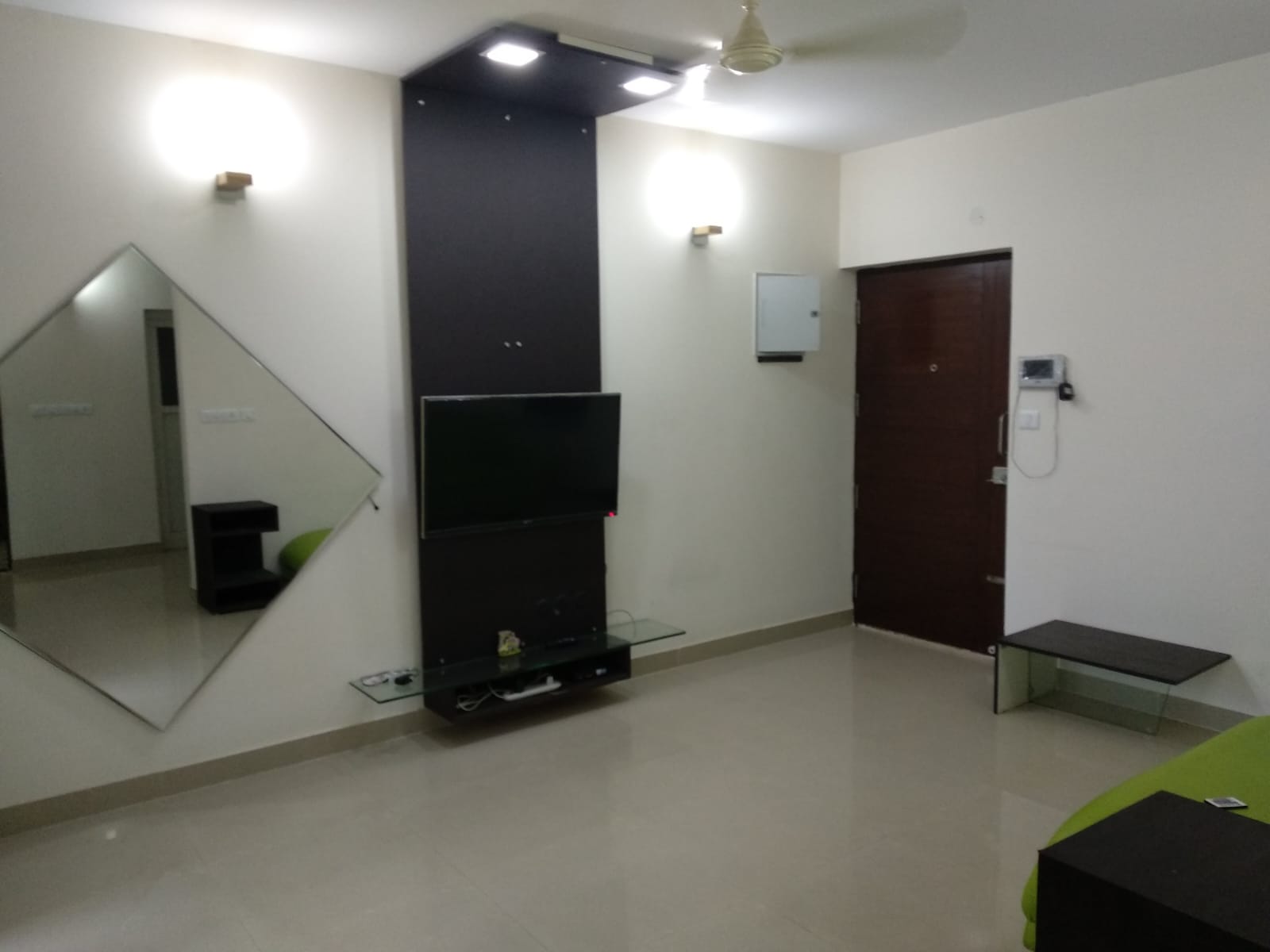 https://findmyroom-property-images-india.s3.ap-south-1.amazonaws.com/tjlon-1759480062931-51122.jpg