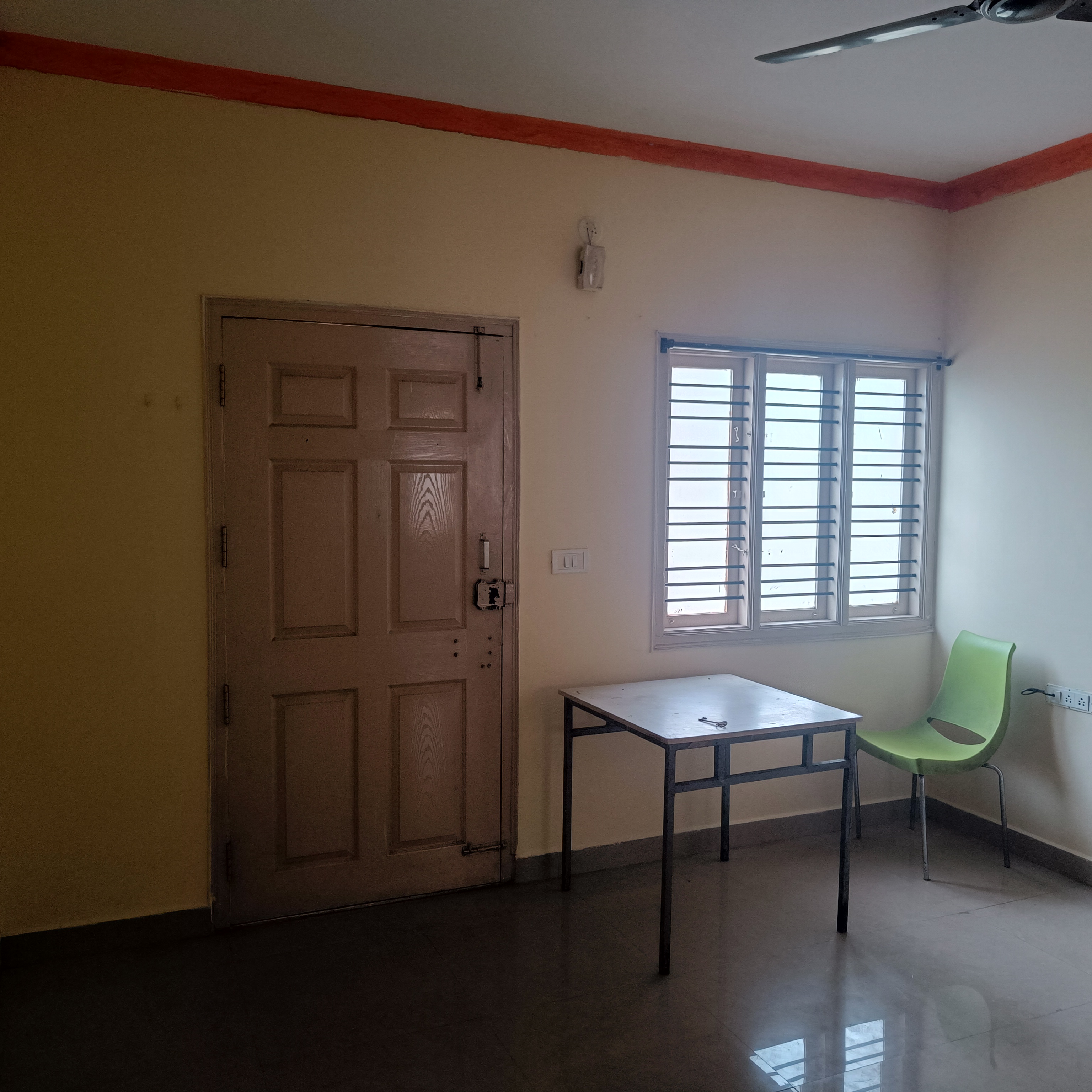 https://findmyroom-property-images-india.s3.ap-south-1.amazonaws.com/tjxbg-1693407476624-37704.jpg