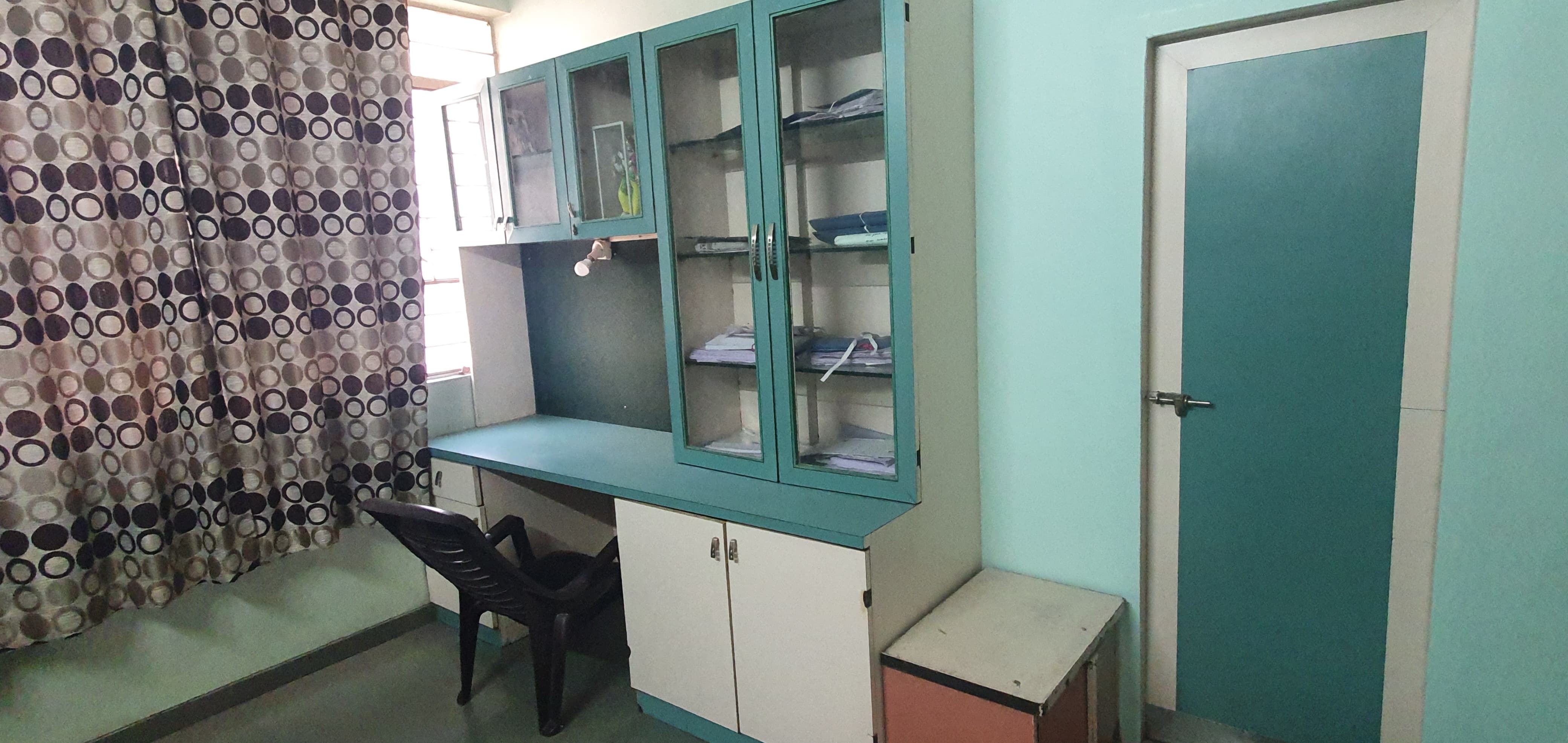 https://findmyroom-property-images-india.s3.ap-south-1.amazonaws.com/tnloy-1721461526784-13685.jpeg
