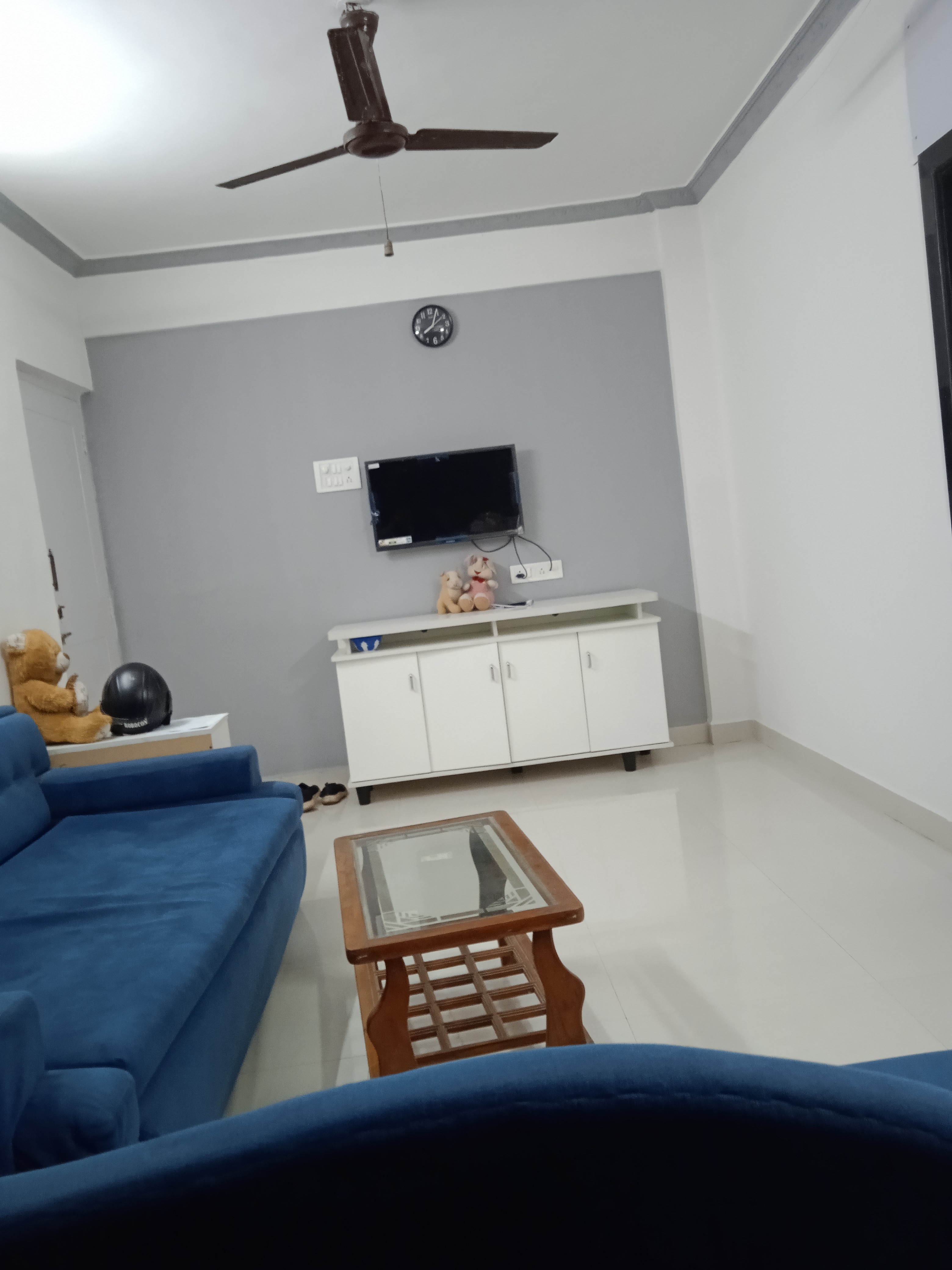 https://findmyroom-property-images-india.s3.ap-south-1.amazonaws.com/tnone-1704214054270-70850.jpg