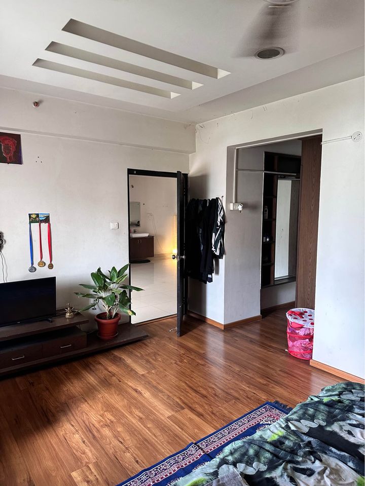 https://findmyroom-property-images-india.s3.ap-south-1.amazonaws.com/tplky-1704271264920-81482.jpg