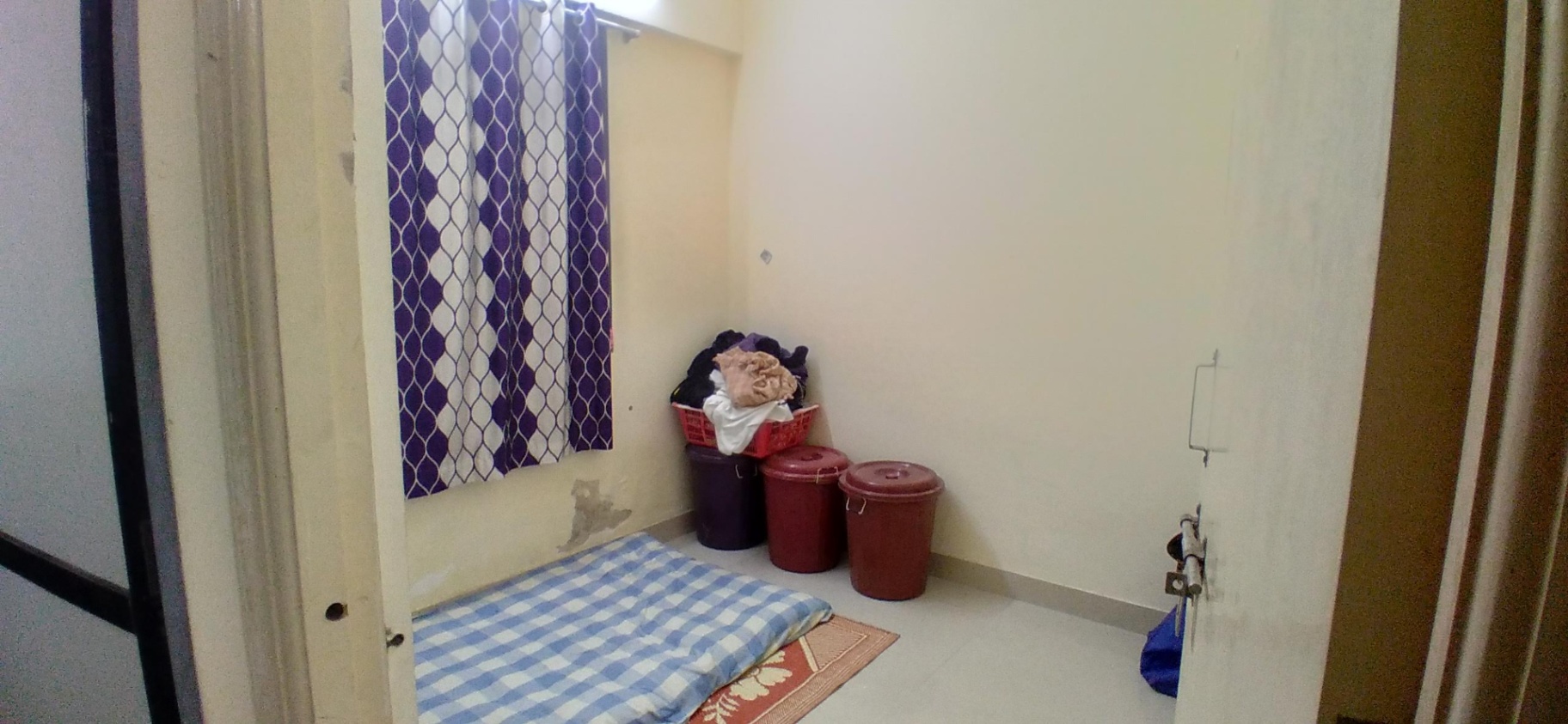 https://findmyroom-property-images-india.s3.ap-south-1.amazonaws.com/tqygr-1760042421703-27021