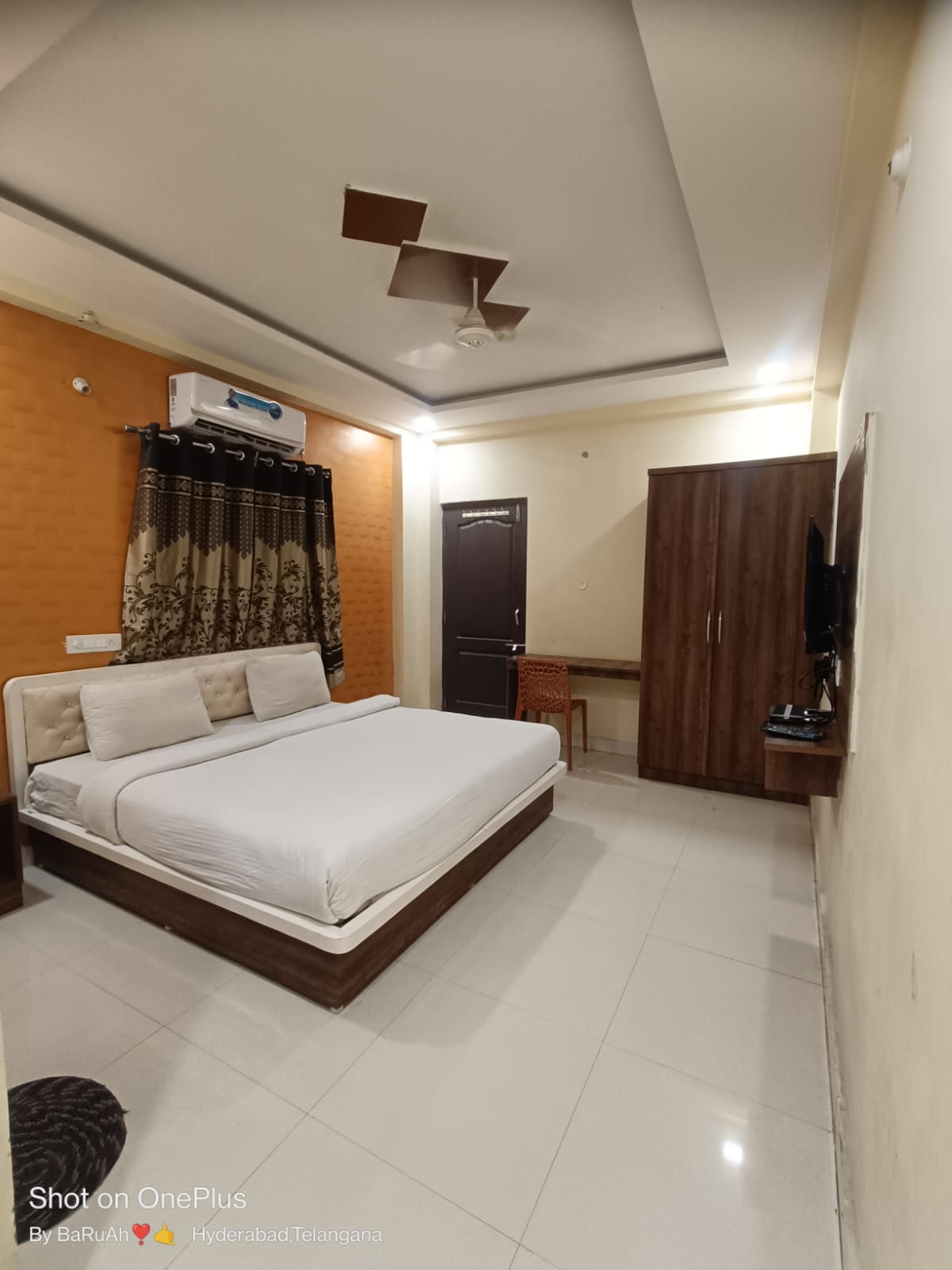 https://findmyroom-property-images-india.s3.ap-south-1.amazonaws.com/tuqmv-1737806600257-00677.jpeg
