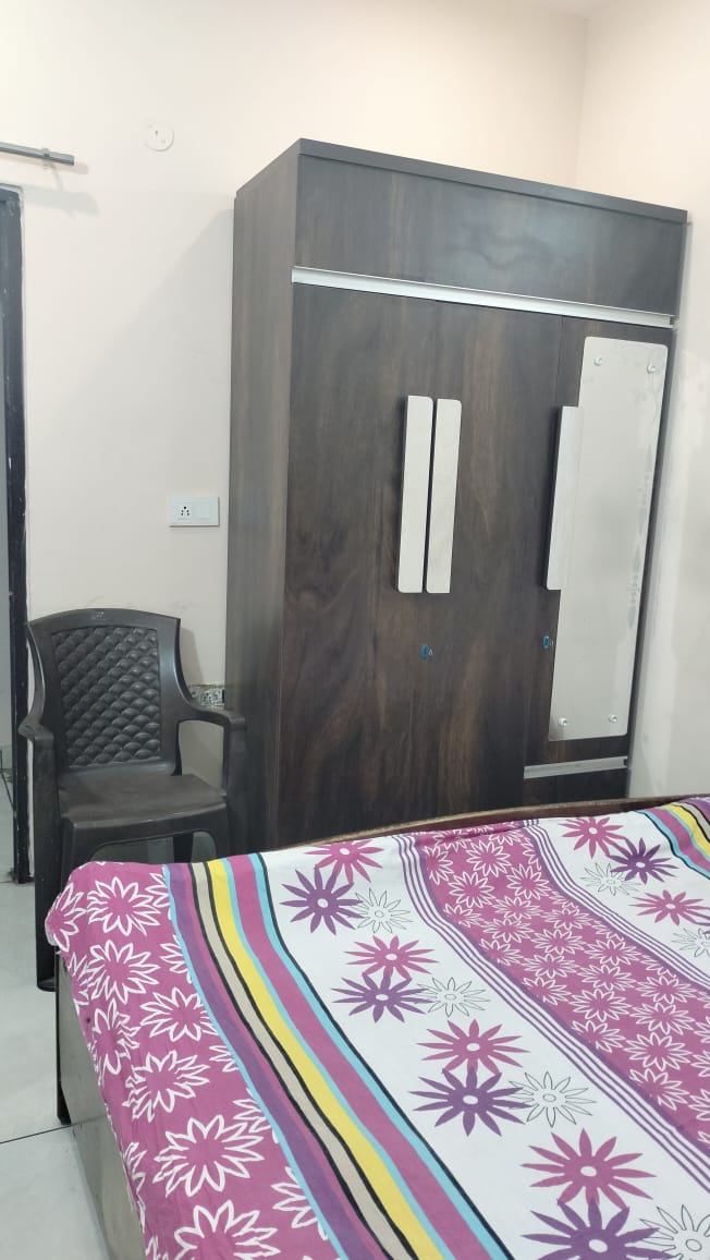 https://findmyroom-property-images-india.s3.ap-south-1.amazonaws.com/uahaa-1759834331815-14524