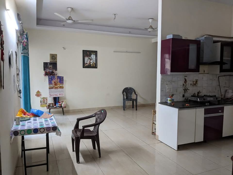 https://findmyroom-property-images-india.s3.ap-south-1.amazonaws.com/uawbx-1767013252917-24276