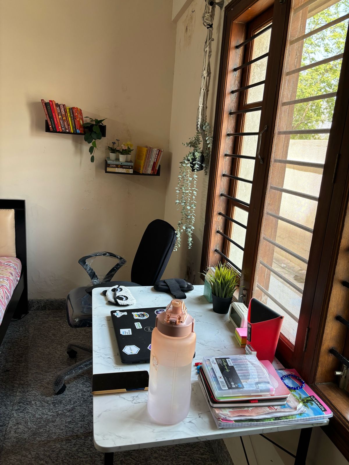 https://findmyroom-property-images-india.s3.ap-south-1.amazonaws.com/ubpzx-1742868481628-51643.jpeg