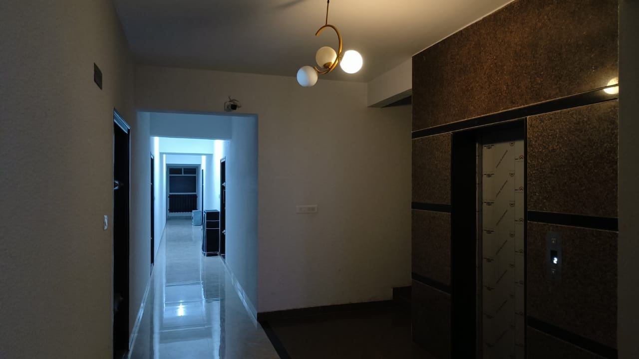 https://findmyroom-property-images-india.s3.ap-south-1.amazonaws.com/ucqnl-1766389111691-20716