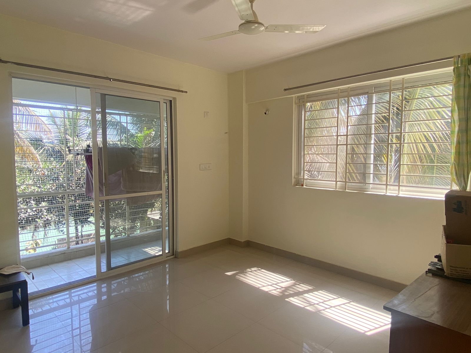 https://findmyroom-property-images-india.s3.ap-south-1.amazonaws.com/uflbi-1676622291439-27660.jpeg