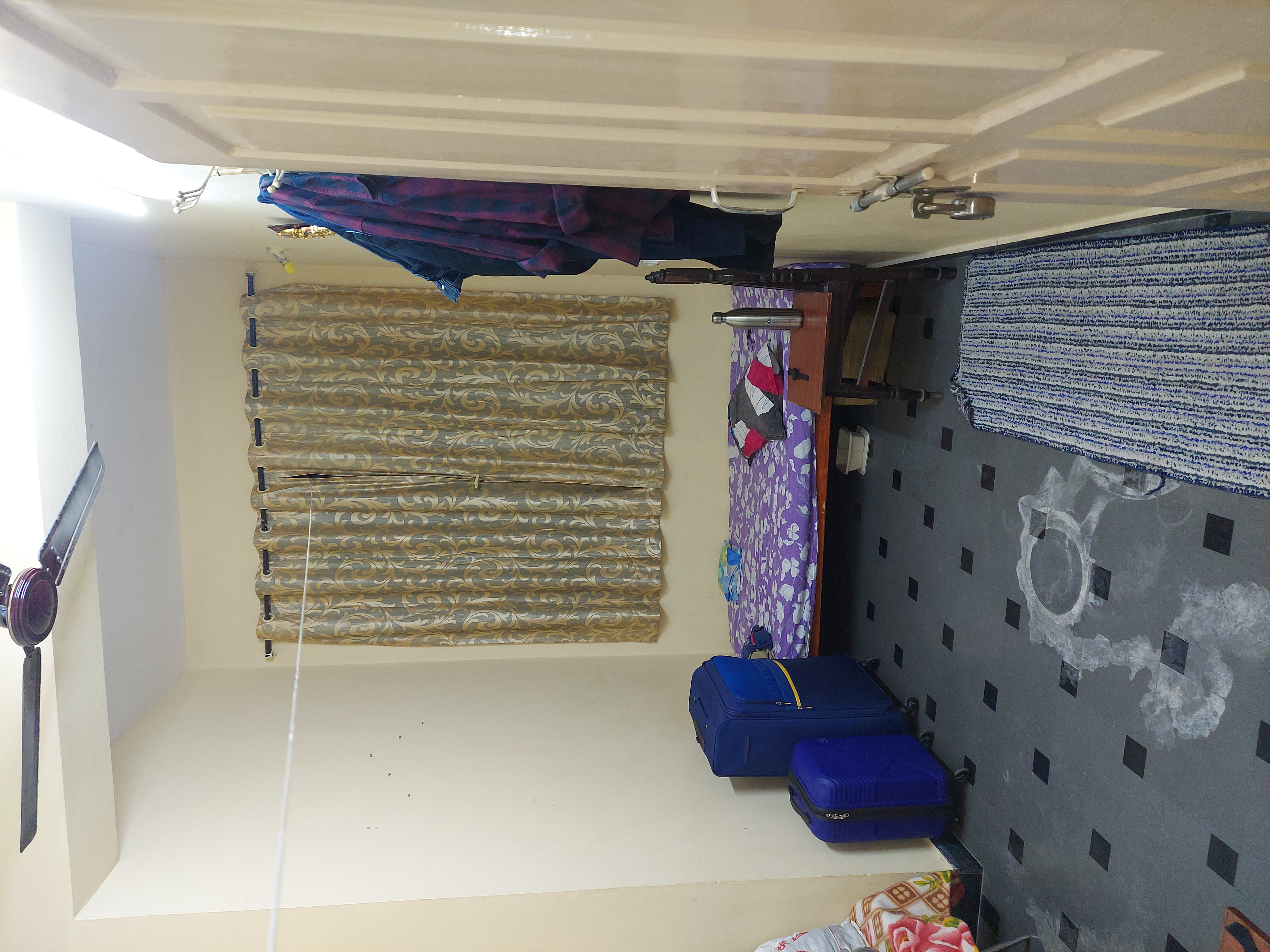 https://findmyroom-property-images-india.s3.ap-south-1.amazonaws.com/uixie-1694691386140-61042.jpg