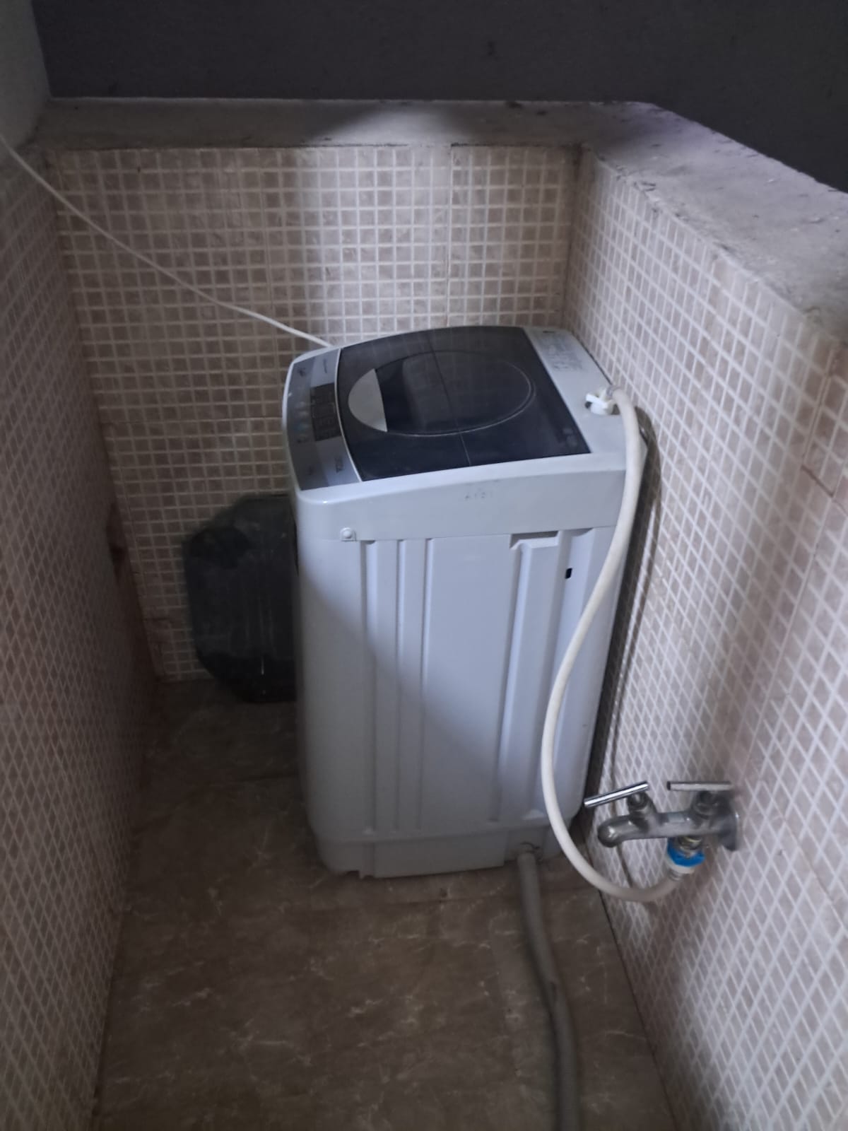 https://findmyroom-property-images-india.s3.ap-south-1.amazonaws.com/ujnve-1759480062926-45864.jpg