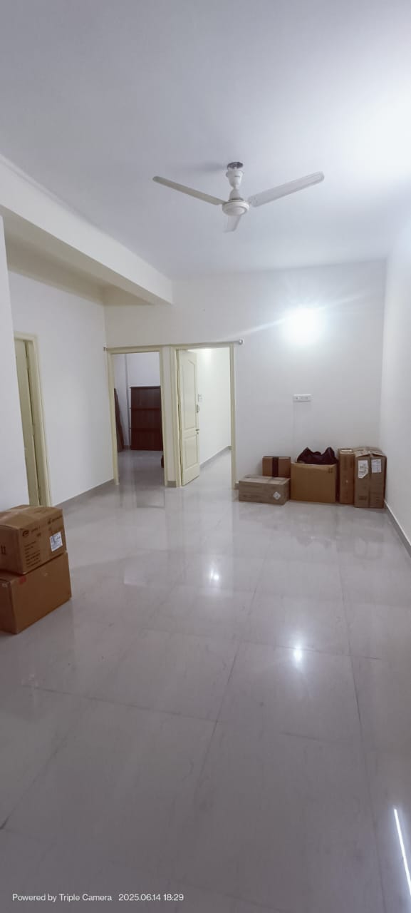 https://findmyroom-property-images-india.s3.ap-south-1.amazonaws.com/ukifl-1749965751403-77002.jpeg