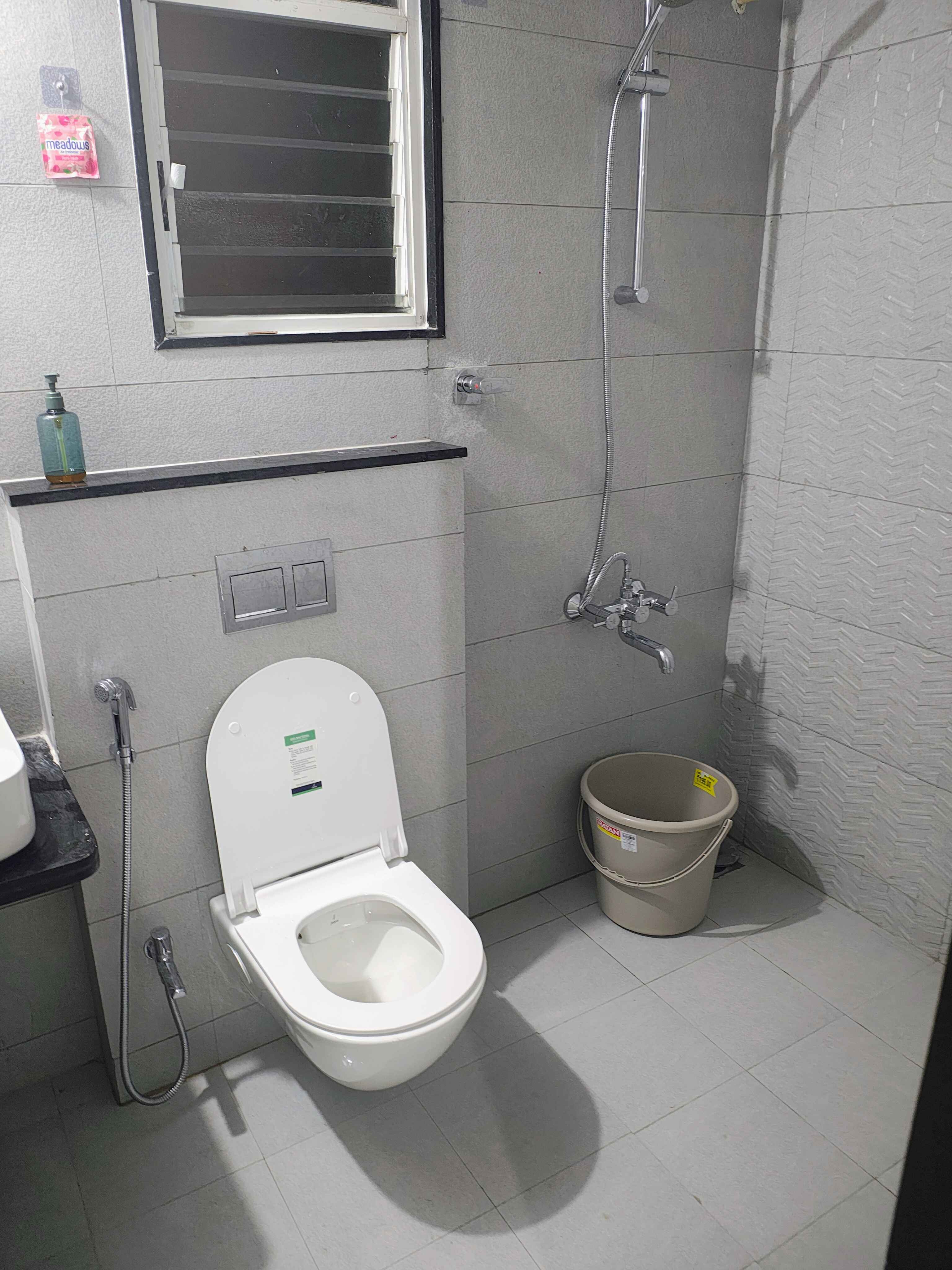 https://findmyroom-property-images-india.s3.ap-south-1.amazonaws.com/unusq-1759119346304-04384.jpg
