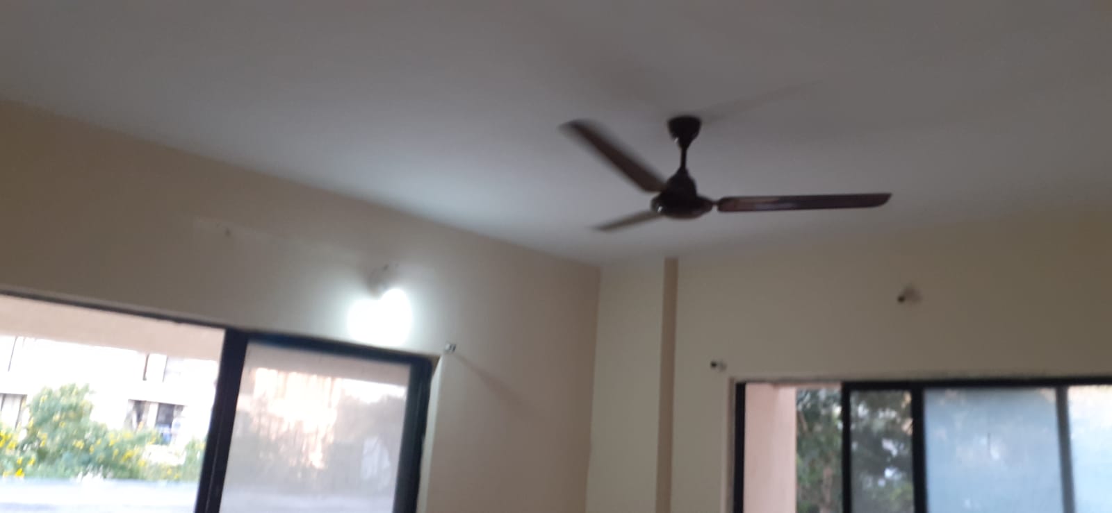 https://findmyroom-property-images-india.s3.ap-south-1.amazonaws.com/utgba-1645341807297-73712.jpg