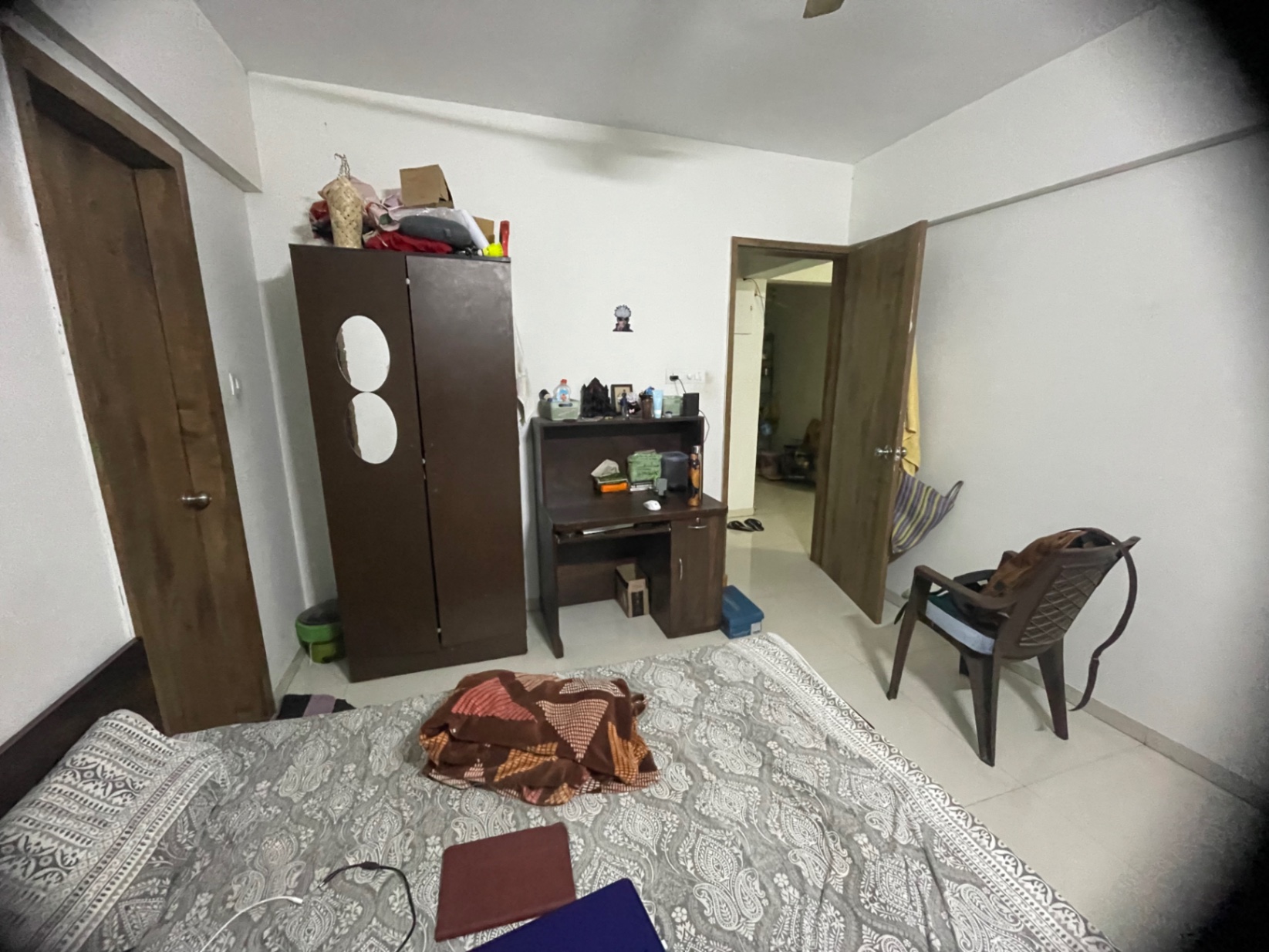 https://findmyroom-property-images-india.s3.ap-south-1.amazonaws.com/uvehm-1760172358257-05182
